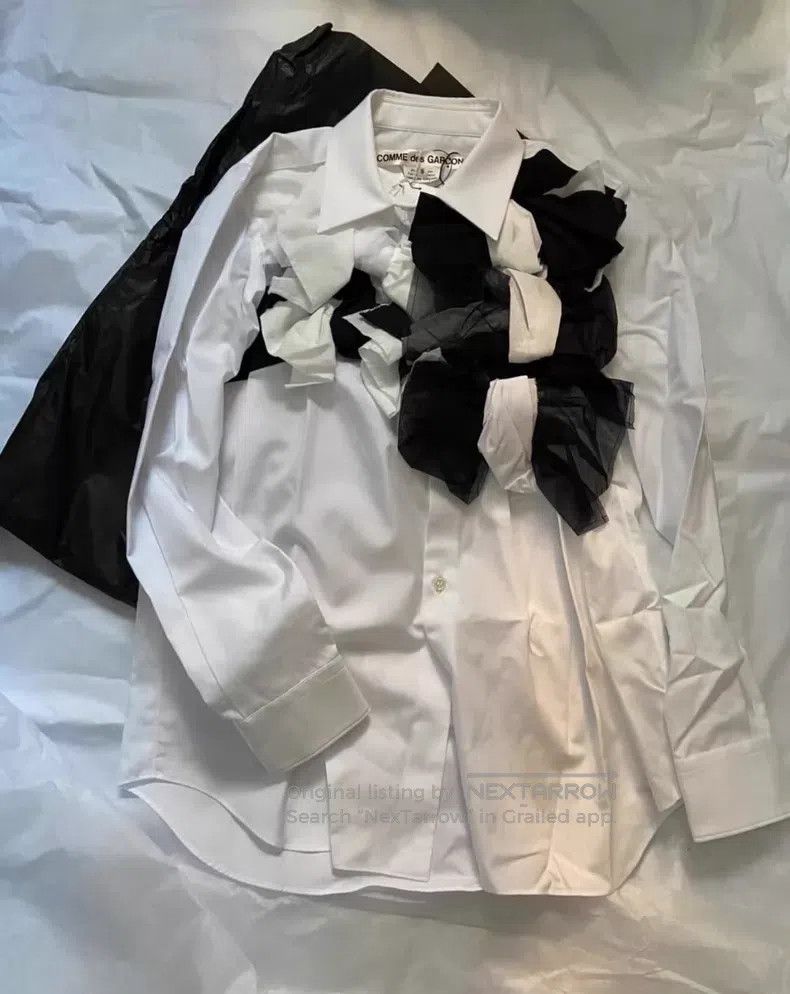 Comme des Garcons Comme Des Garcons Contrast Color Bow Tie Shirt Size S / US 4 / IT 40 - 1 Thumbnail