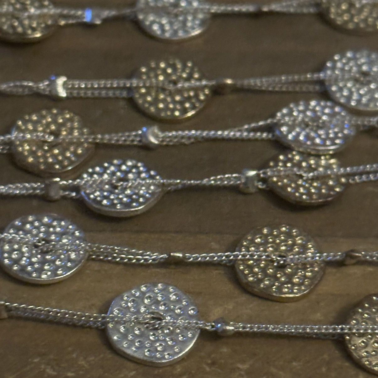 Other Long two tone stationed hammered disc necklace Size ONE SIZE - 3 Thumbnail