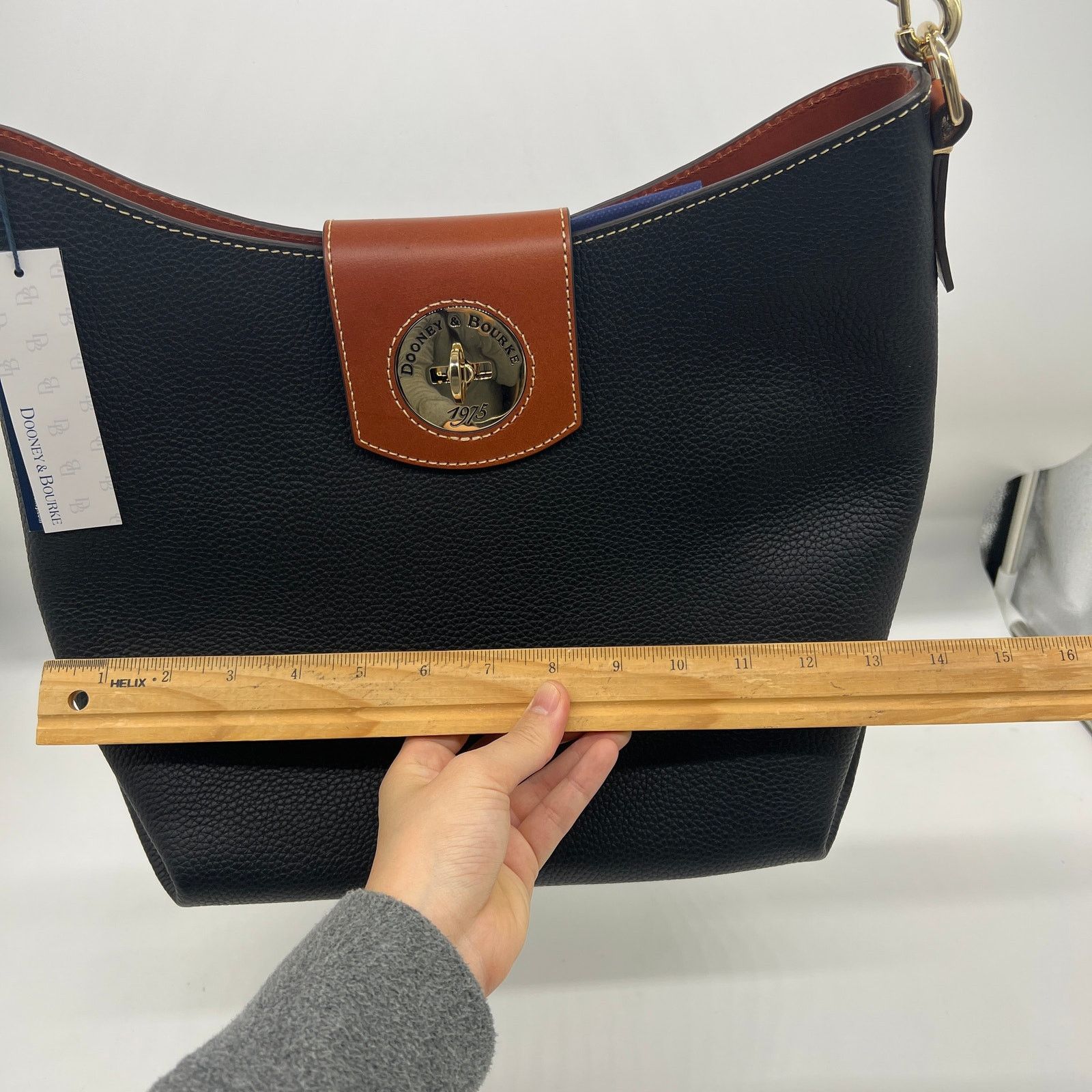 Dooney & Bourke Dooney & Bourke Turnlock Leather Large Sac Women Size ONE SIZE - 8 Thumbnail
