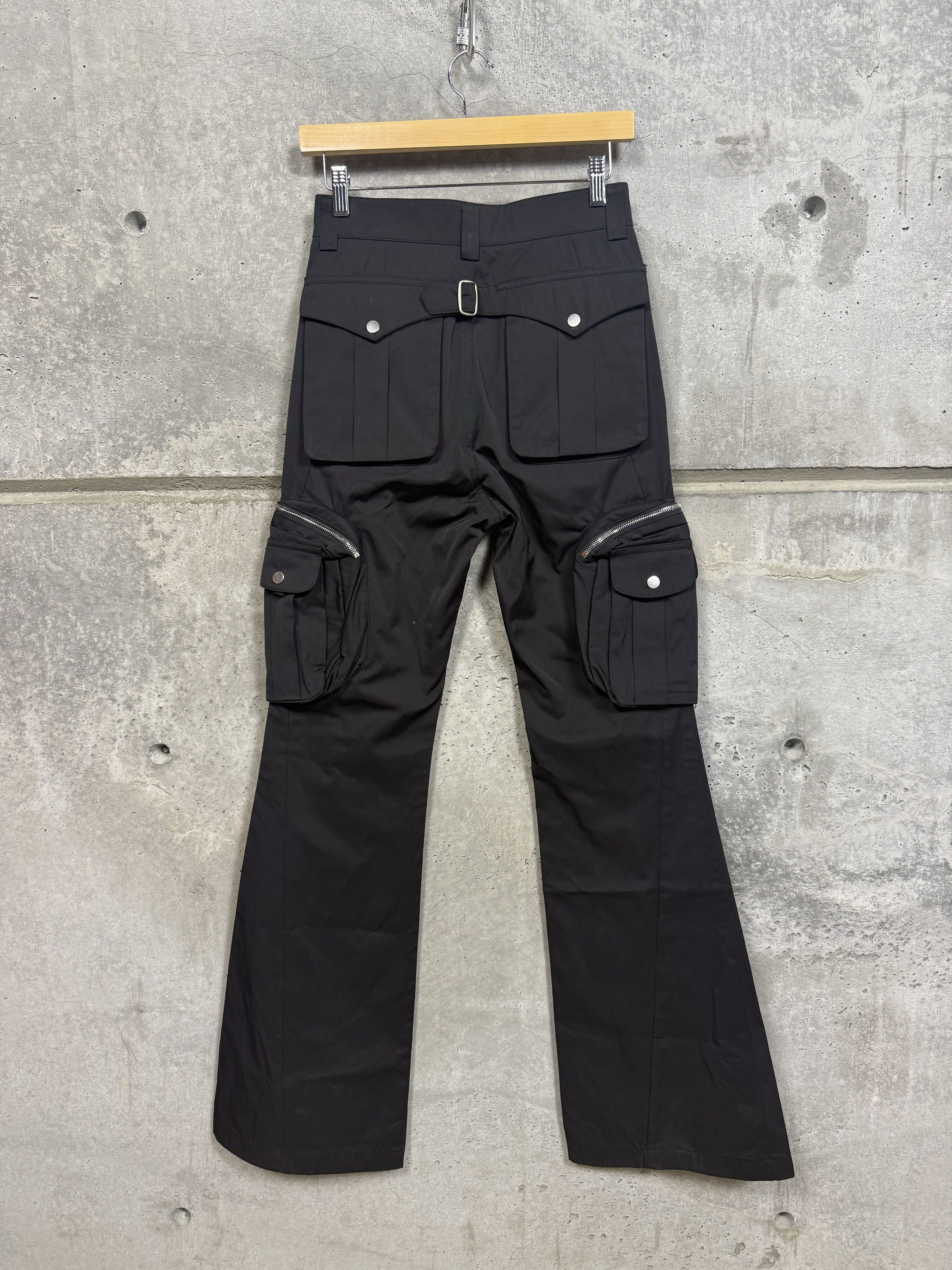 パンツ FFFPOSTALSERVICE Flare Cargo Flare Cargo V5 in Black – SVRN