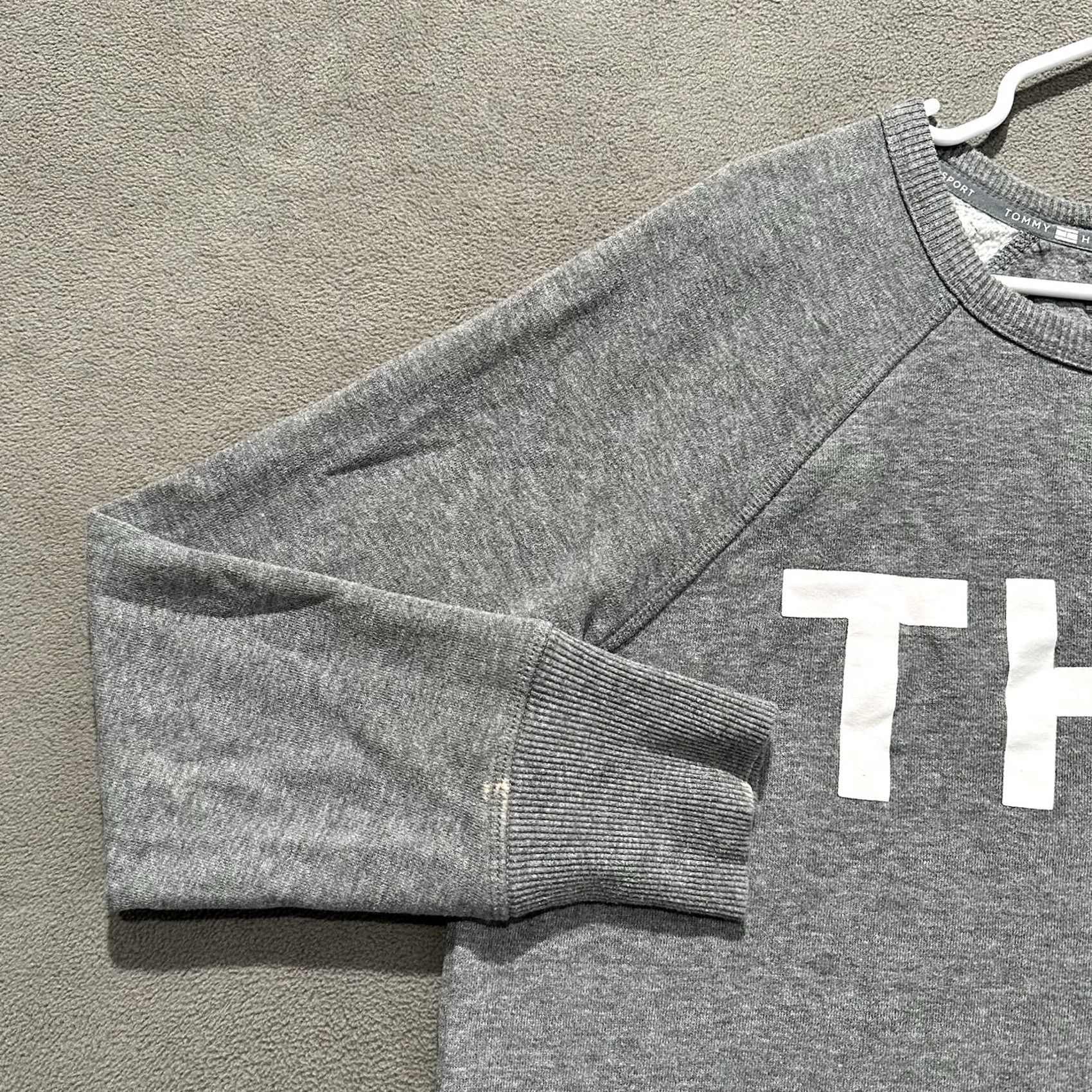 Tommy Hilfiger Tommy Hilfiger Sweatshirt Womens Large Gray Crewneck Long Sleeve Cropped Sports Size L / US 10 / IT 46 - 5 Thumbnail