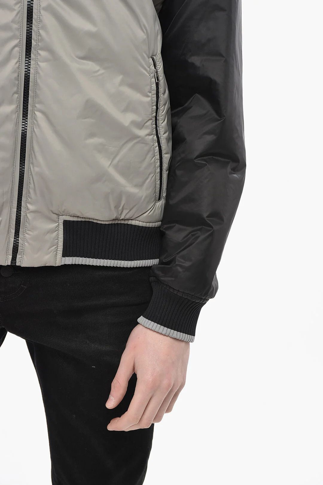 Palm Angels og1mm0326 Two-Tone Nylon Windbreaker Jacket in Grey Size US M / EU 48-50 / 2 - 3 Thumbnail