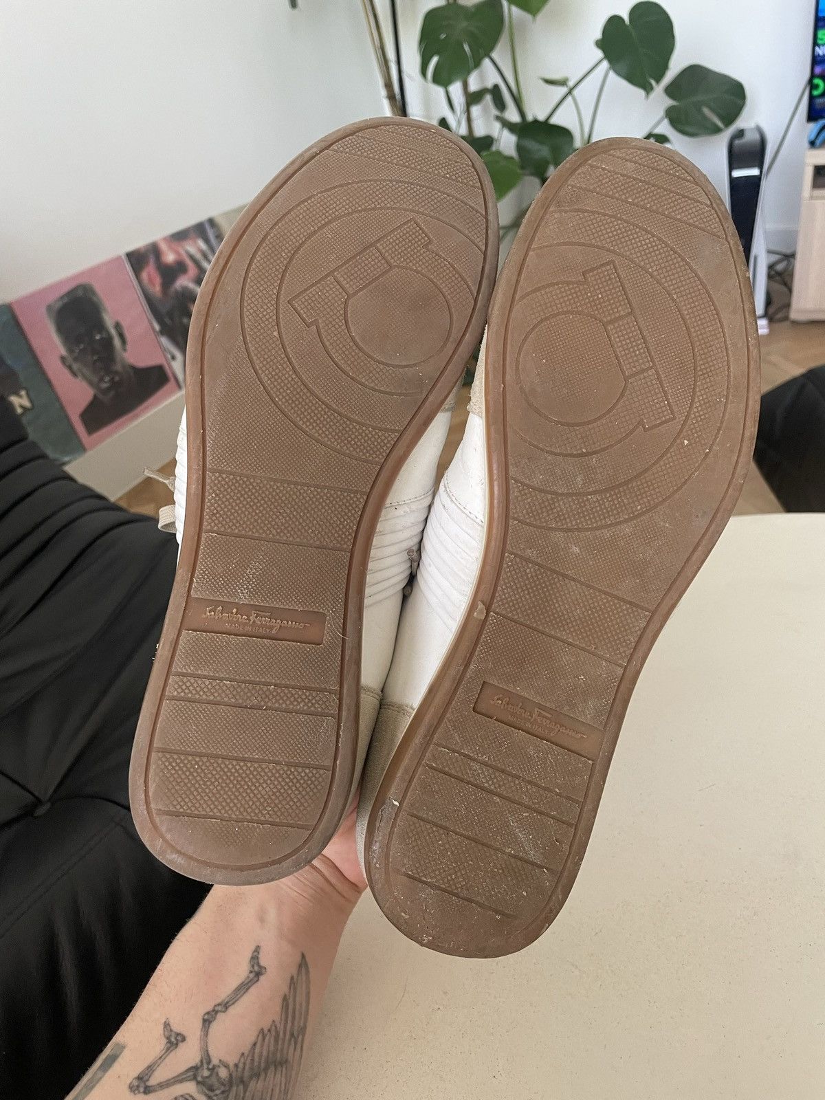 Salvatore Ferragamo Vintage Salvatore Ferragamo Shoes Beige White Leather Rare Size US 10 / EU 43 - 7 Thumbnail