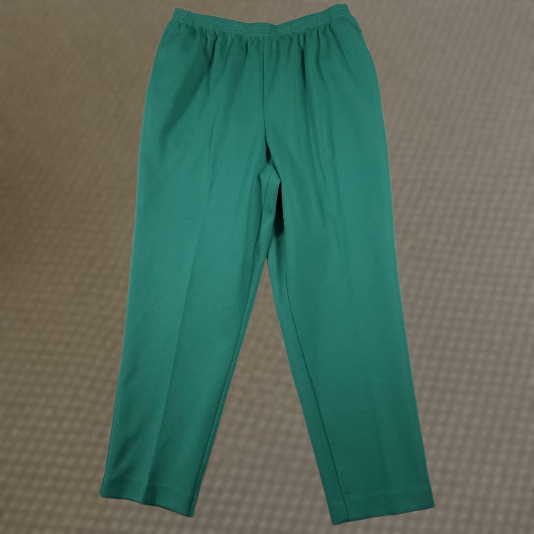 Vintage VINTAGE Alfred Dunner Green Pants Womens 18 Elastic Waist Pockets Made USA Dress Pants Tapered - 28 in Inseam, Petites, XXL? Size 40" / US 18 - 1 Thumbnail