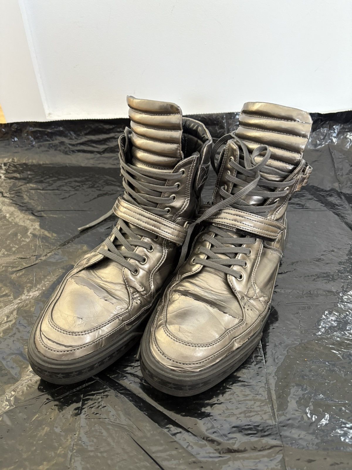 00s Alfredo Bannister Silver Hi-Top Sneakers