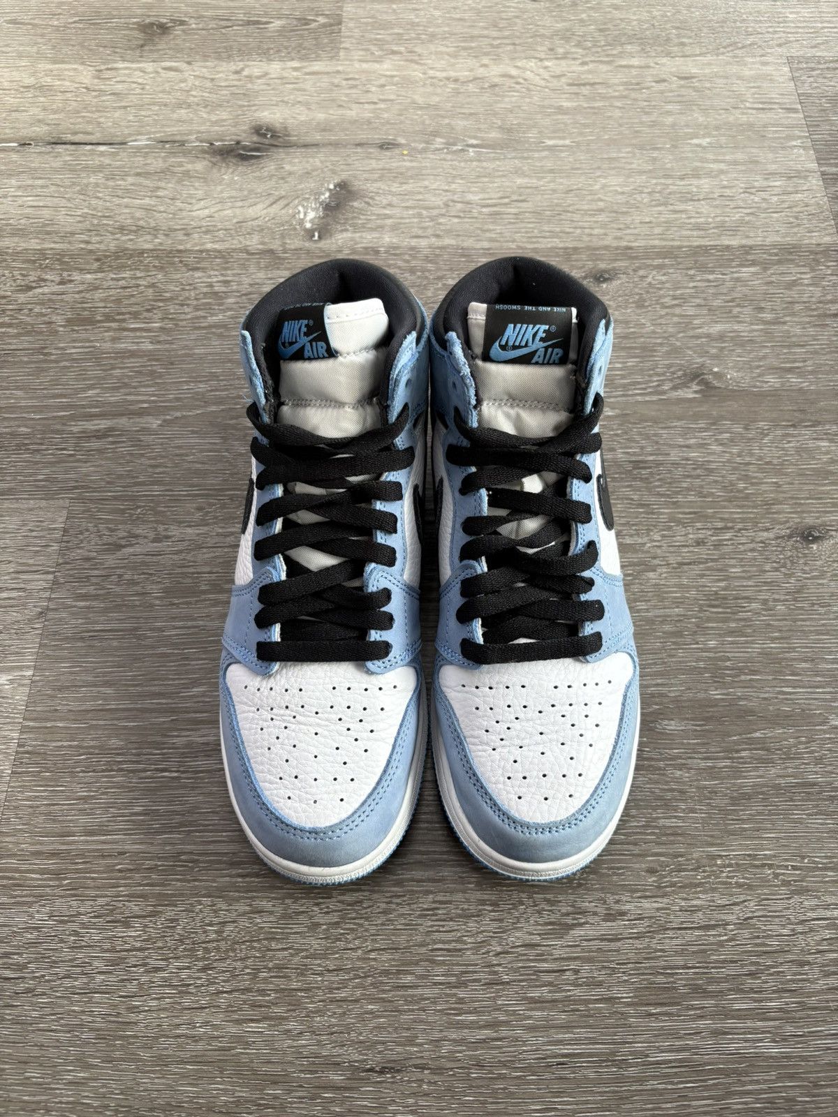 Jordan Brand Air Jordan 1 Retro High OG “University Blue”(GS) *PRE-OWNED* Size US 6.5 / EU 39-40 - 3 Thumbnail