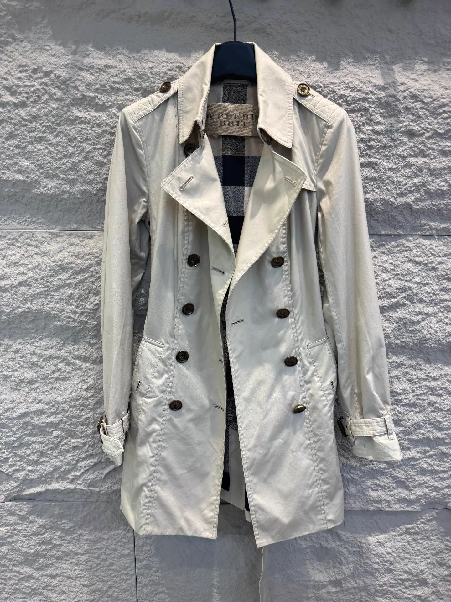 Burberry Burberry Brit Khaki Trench UK4 Double-Breasted Size XS / US 0-2 / IT 36-38 - 1 Thumbnail