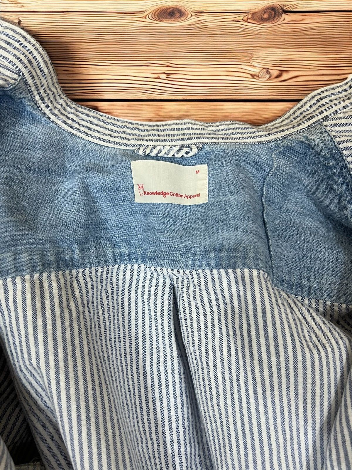 KnowledgeCotton Apparel Knowledge Cotton Apparel striped shirt size M Size US M / EU 48-50 / 2 - 5 Thumbnail