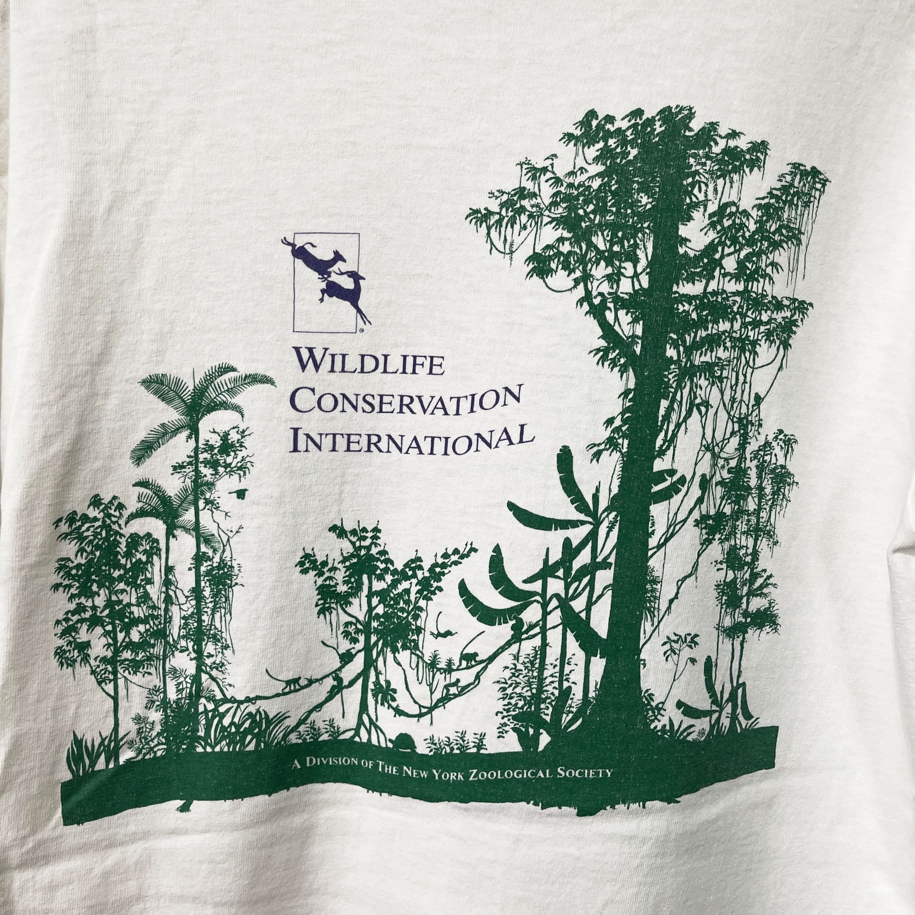 Vintage Vintage 90s Tropical Forest T-Shirt Size US M / EU 48-50 / 2 - 4 Thumbnail