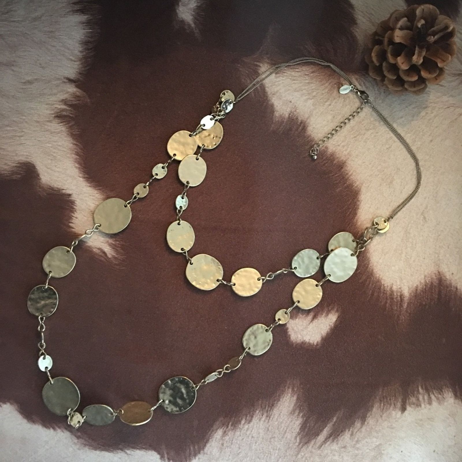 Express Express hammered gold disc layered necklace Size ONE SIZE - 3 Thumbnail