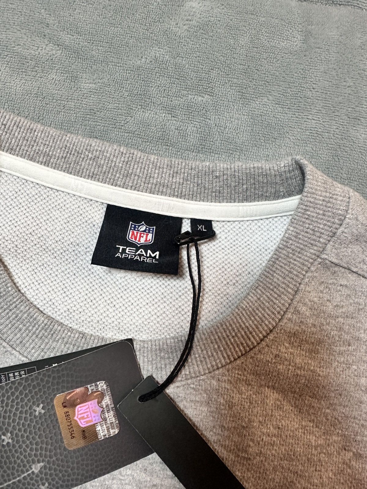 NFL New NFL Athletic Logo Crewneck Sweater Size XLarge Size US XL / EU 56 / 4 - 4 Thumbnail