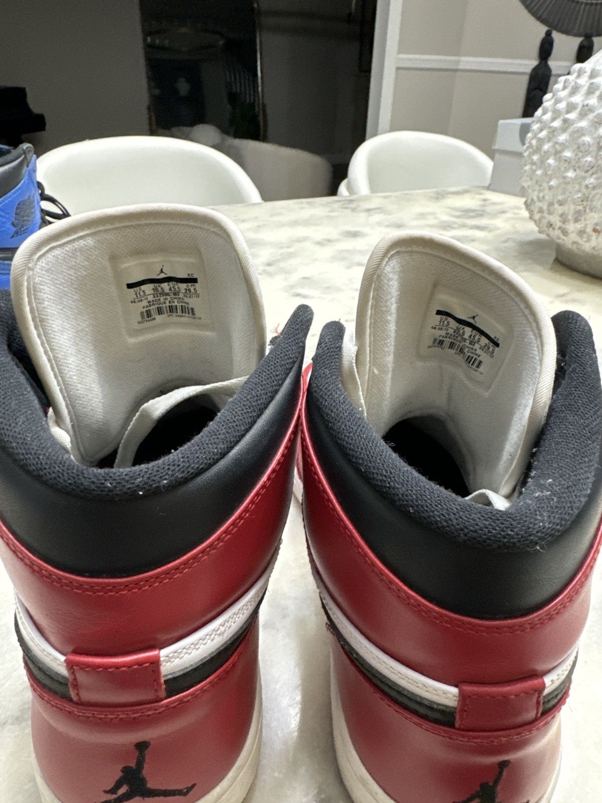 Jordan Brand × Nike Air Jordan 1 Chicago 2013 Size US 11.5 / EU 44-45 - 8 Thumbnail