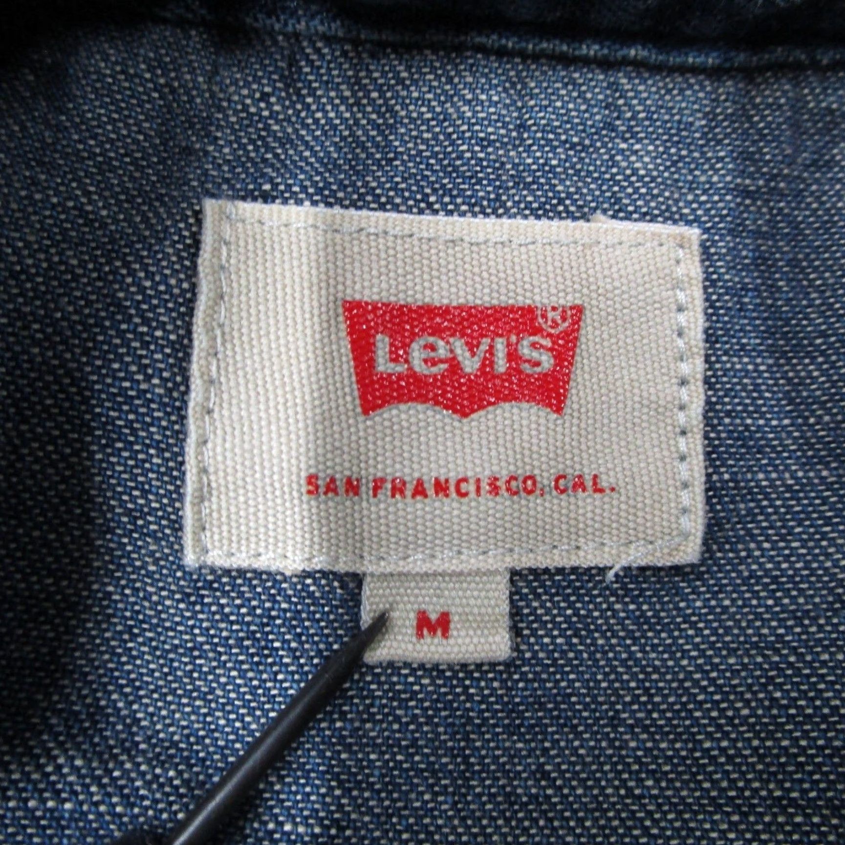 Levi's Levi's Denim Western Shirt Medium Wash Regular Long Sleeve Snap Front 66986-0017 M Mens Blue Casual Pockets Button-Up Western Style Collared Size US M / EU 48-50 / 2 - 3 Thumbnail