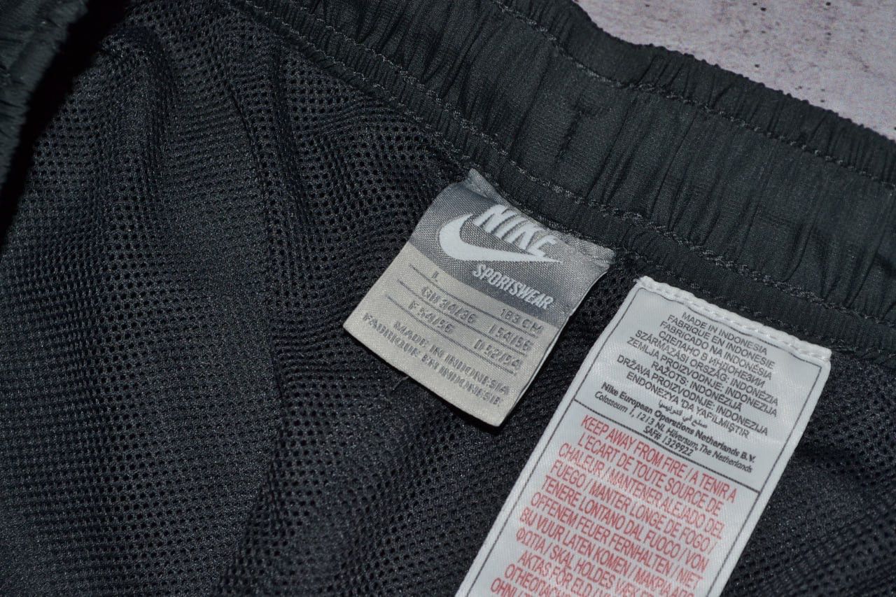 Nike Nike Vintage Shorts Size L Size US 34 / EU 50 - 11 Thumbnail