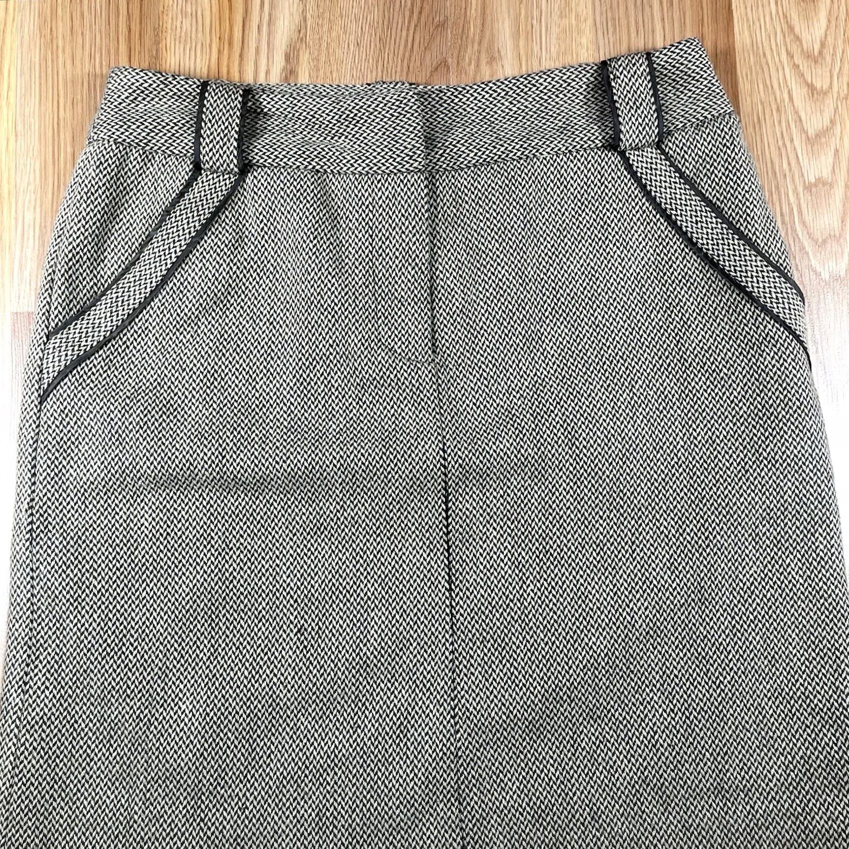 Vintage British Khaki Skirt Women's 8 Wool Blend Straight Pencil Lined Above Knee 58532 Size 30" / US 8 / IT 44 - 2 Thumbnail
