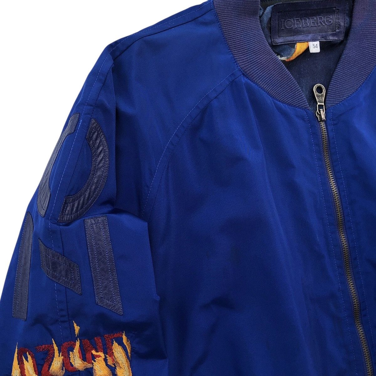 Iceberg Vintage ICEBERG Bomber Jacket Made In Italy Size US XL / EU 56 / 4 - 6 Thumbnail