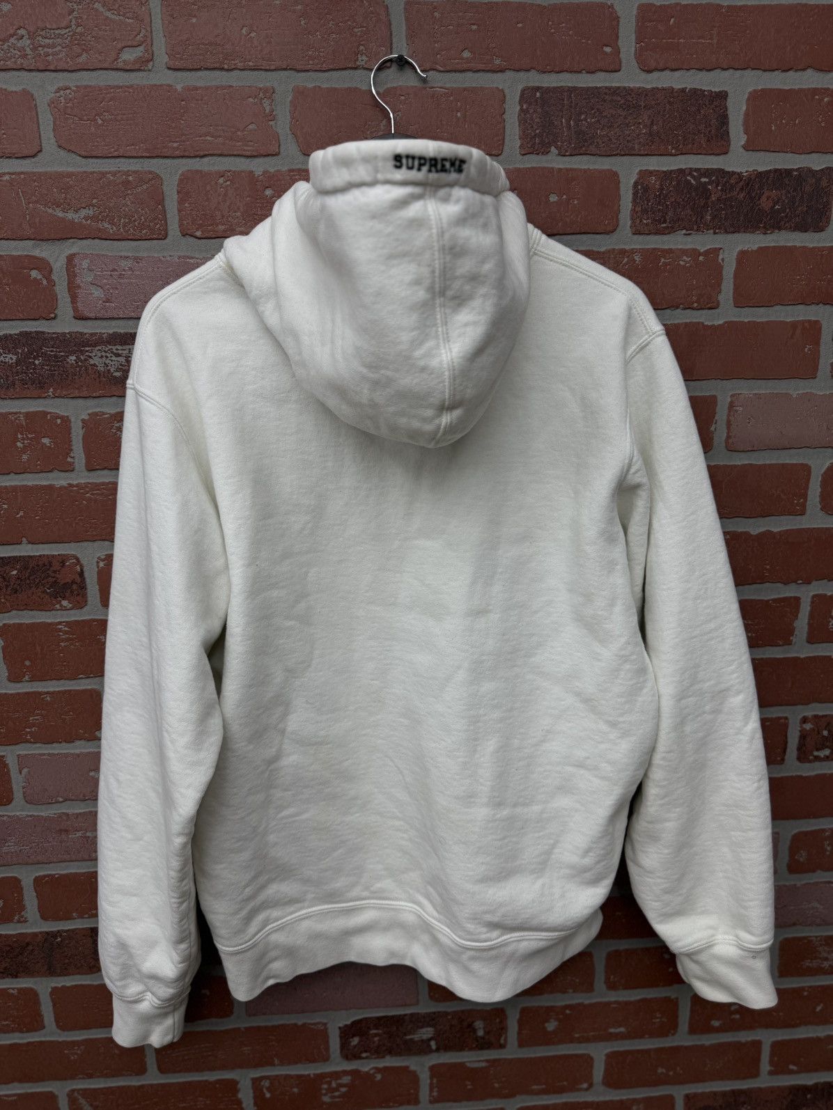Supreme Supreme Hoodie Pullover White Size Large Pre Owned Size US L / EU 52-54 / 3 - 6 Thumbnail