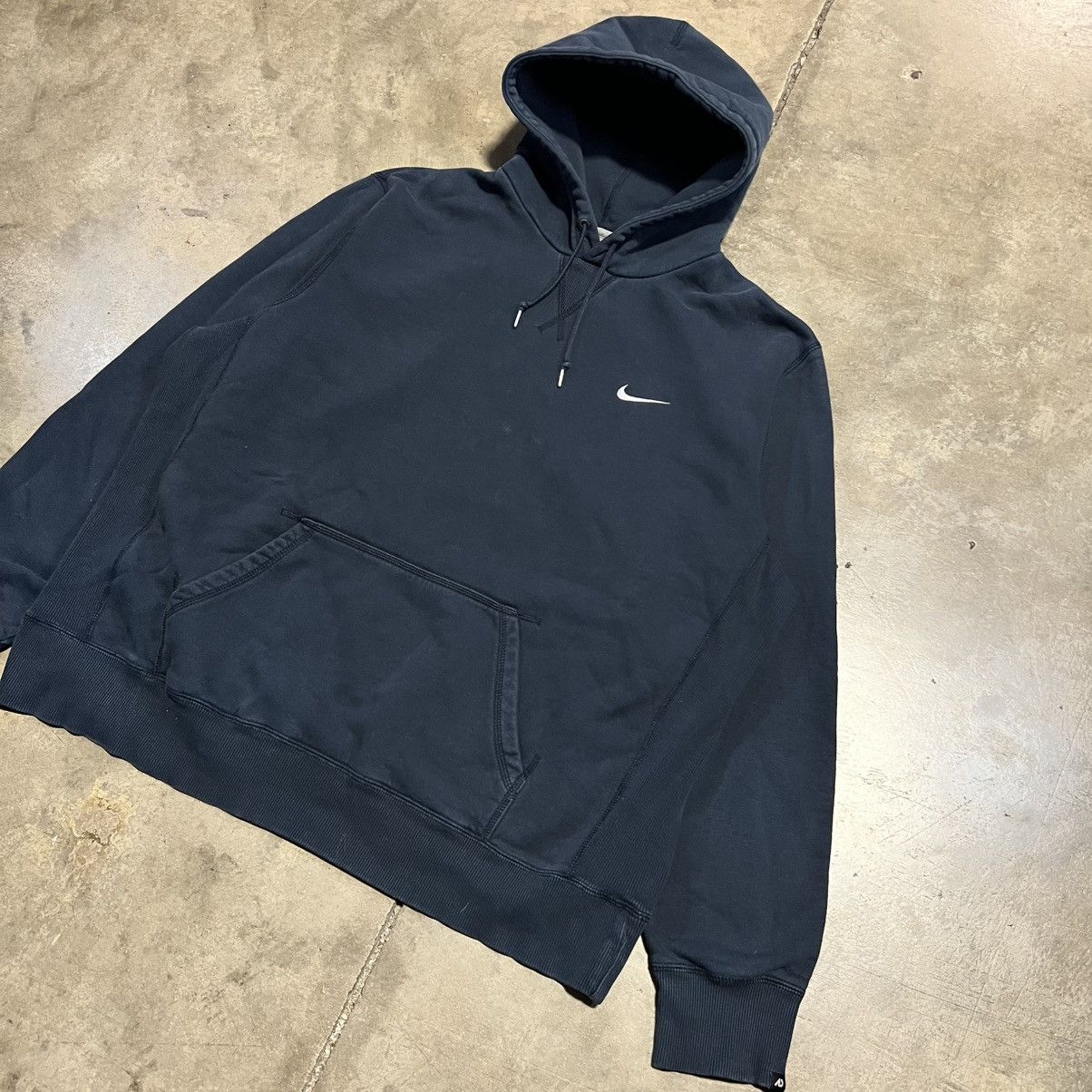Nike × Vintage Vintage Y2K Nike Mini Swoosh Hoodie Sweatshirt Oversized Size US XXL / EU 58 / 5 - 2 Thumbnail