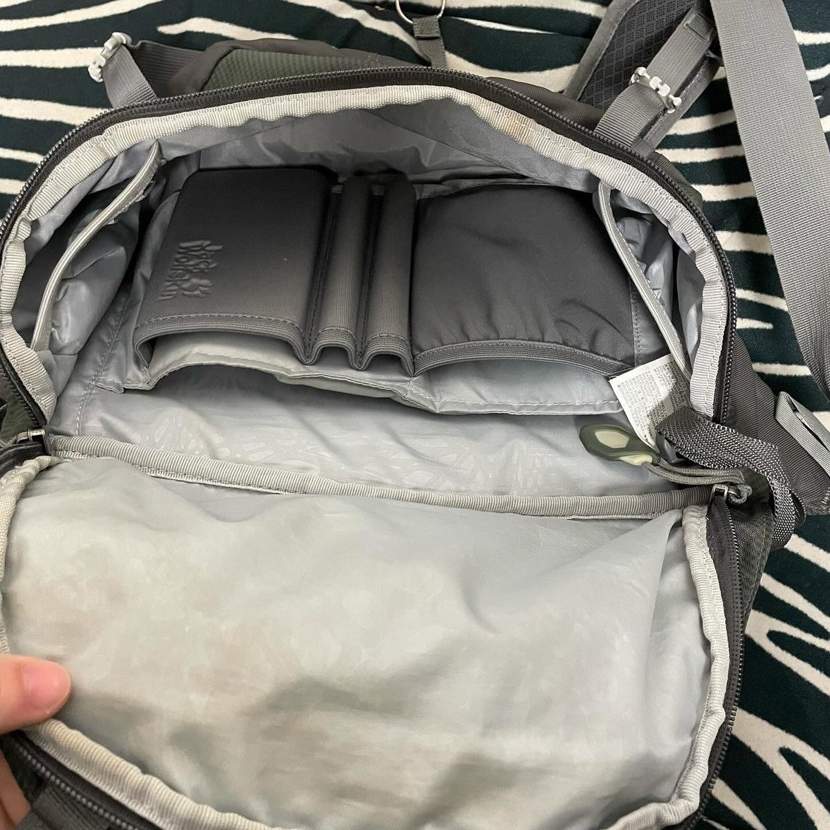 Jack Wolfskin × Vintage Jack Wolfskin Vintage Outdoor Messenger Bag Size OS Size ONE SIZE - 5 Thumbnail