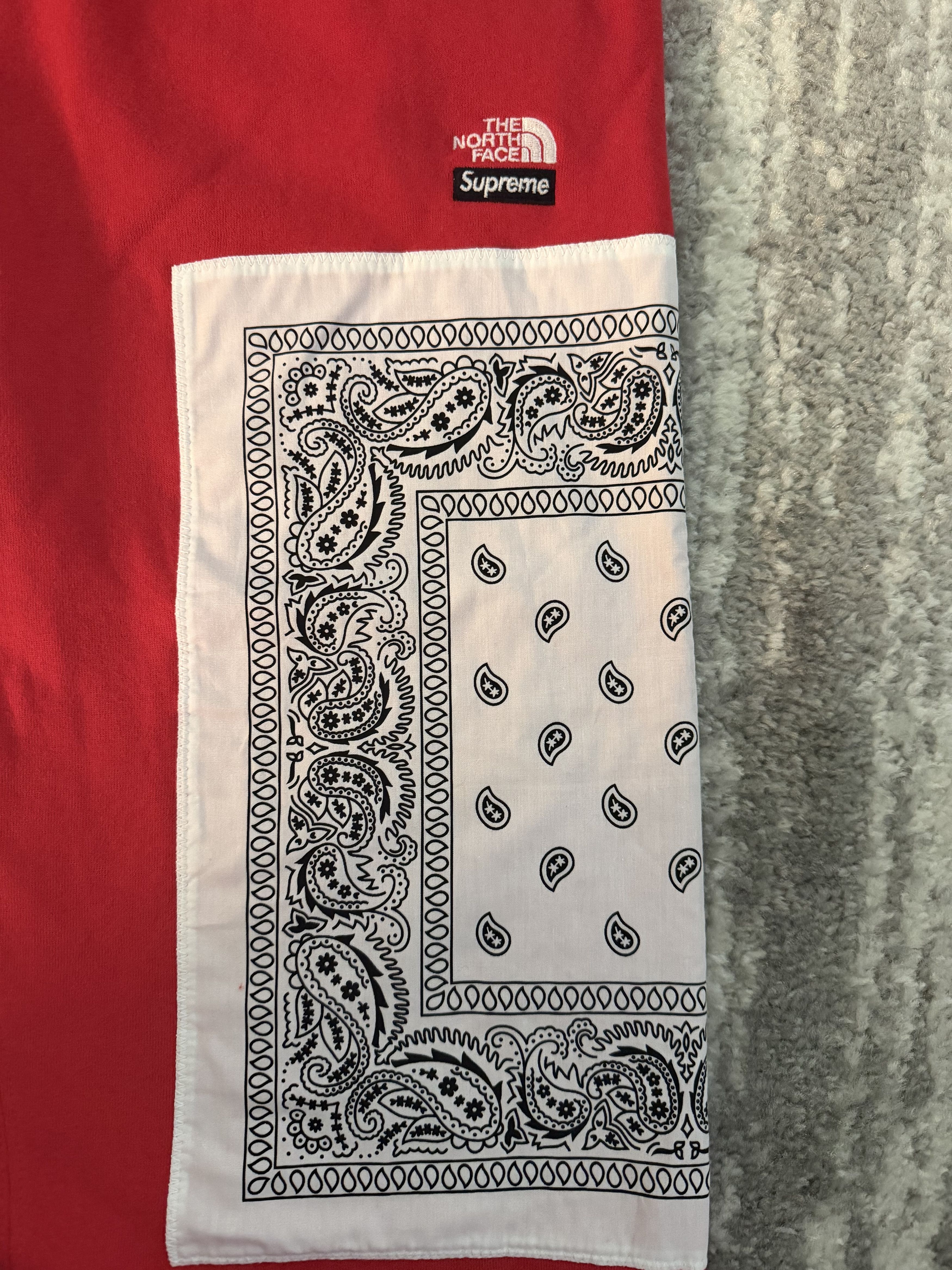 Supreme × The North Face Supreme x The North Face Bandana Sweatpants New With Tags Size US 32 / EU 48 - 4 Thumbnail