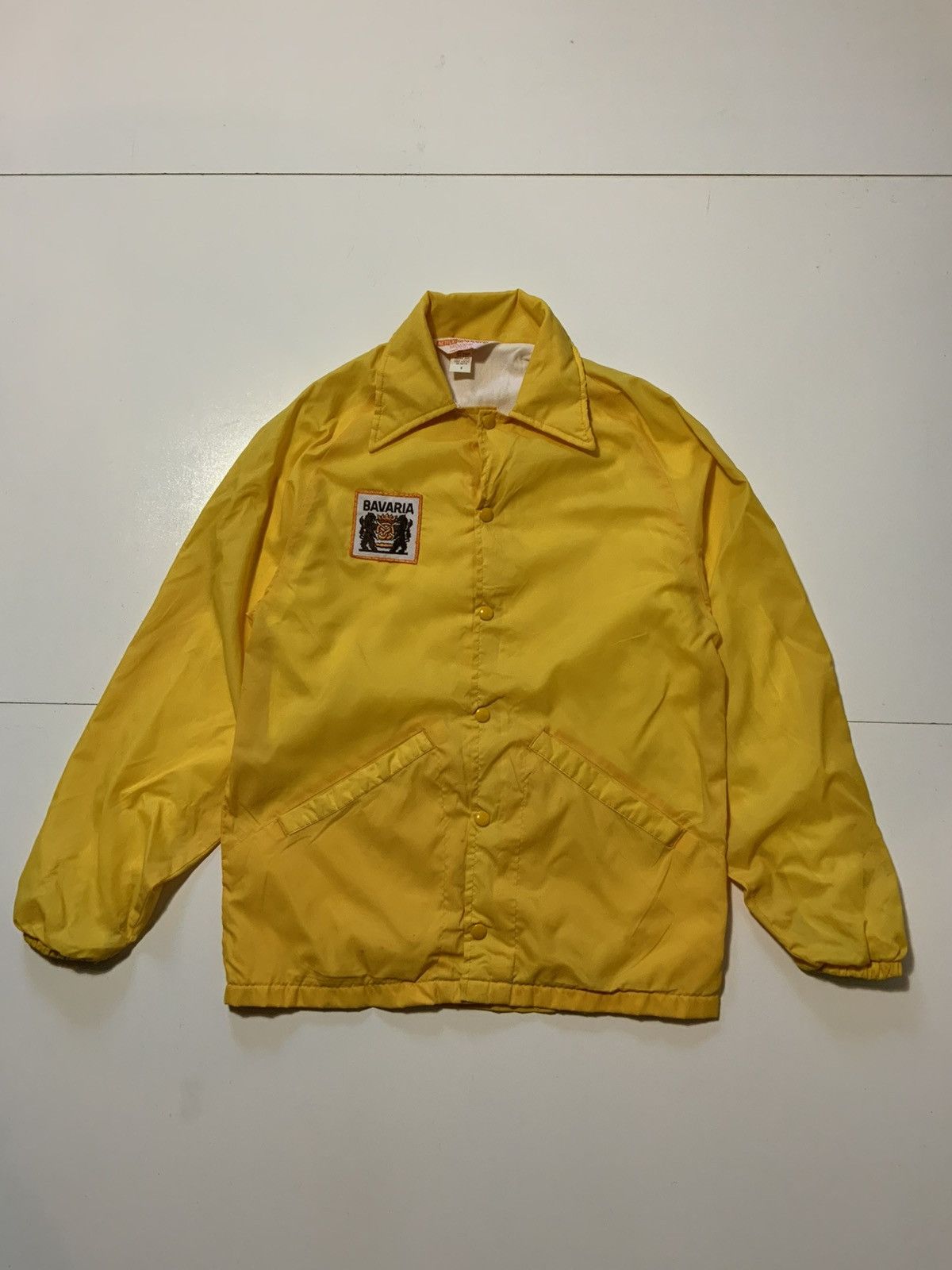 Vintage Vintage 80s Coat Of Arms Bavaria Germany Windbreaker Jacket Size US S / EU 44-46 / 1 - 2 Thumbnail