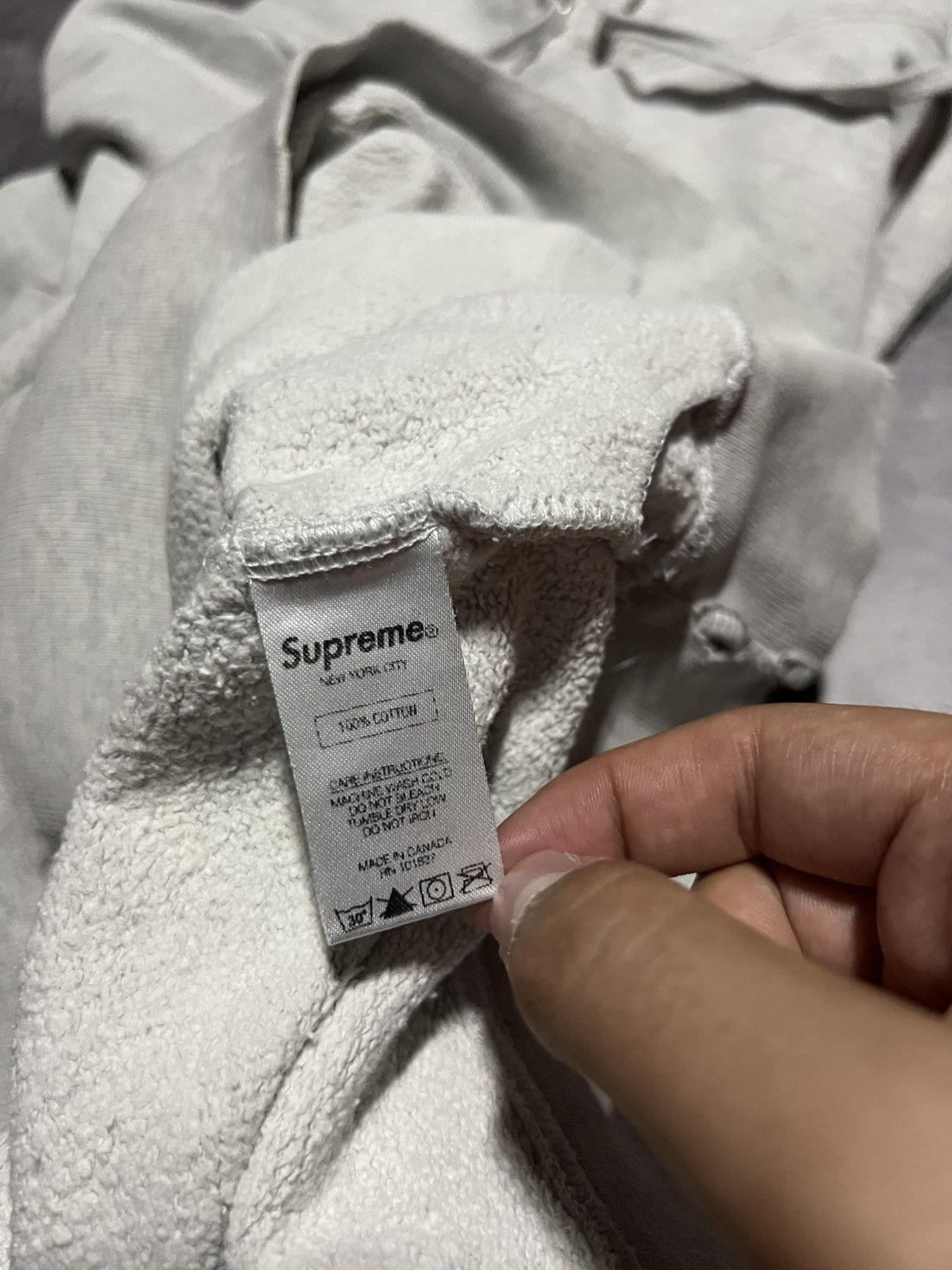 Supreme Vintage 90s Supreme Hoodie Distressed Thrashed Streetwear Size US M / EU 48-50 / 2 - 13 Thumbnail