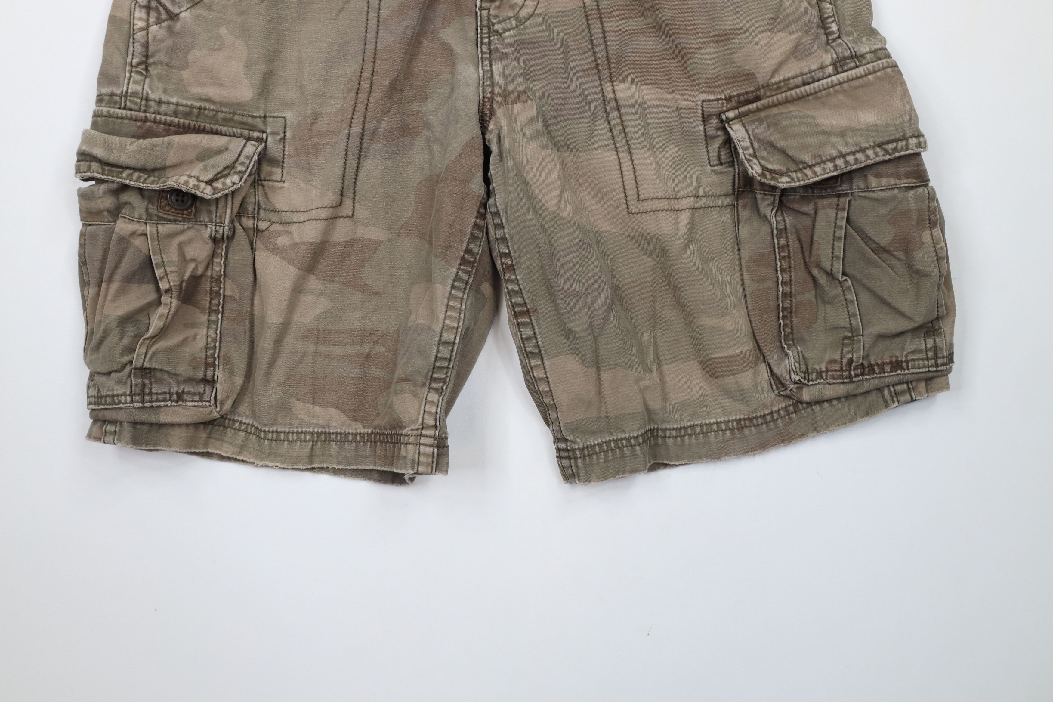 Vintage Vintage 90s Streetwear Heavyweight Camouflage Cargo Shorts Size US 32 / EU 48 - 4 Thumbnail