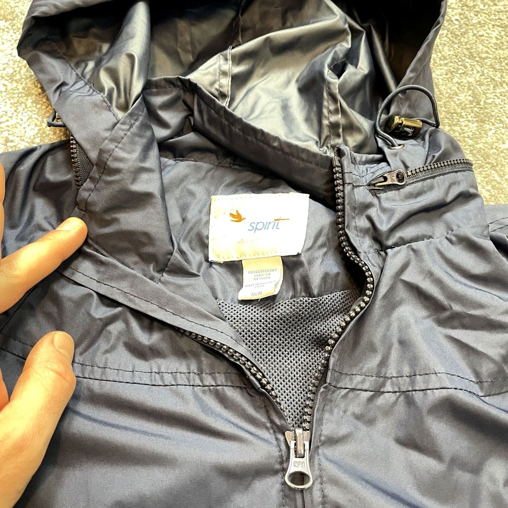 Vintage Bold Spirit Jacket Mens M Blue Hooded Zip Outdoor Windbreaker Jacket Size US M / EU 48-50 / 2 - 2 Thumbnail
