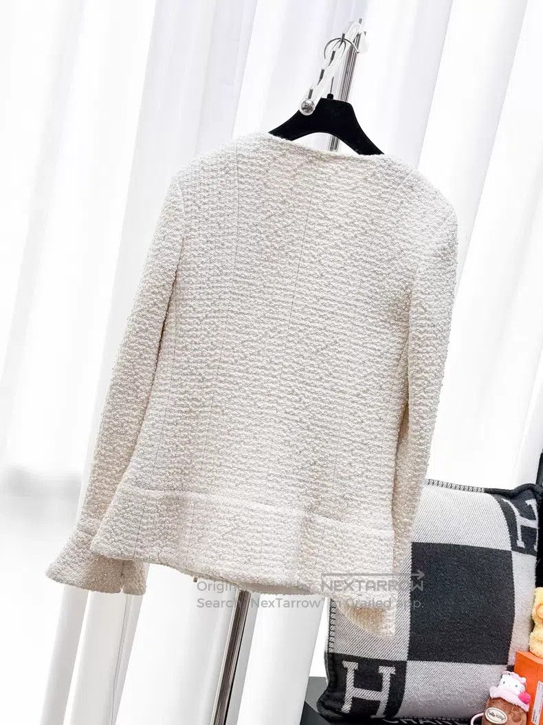 Chanel Chanel Full-body pearl embroidered rudder gem button soft Size XS / US 0-2 / IT 36-38 - 3 Thumbnail