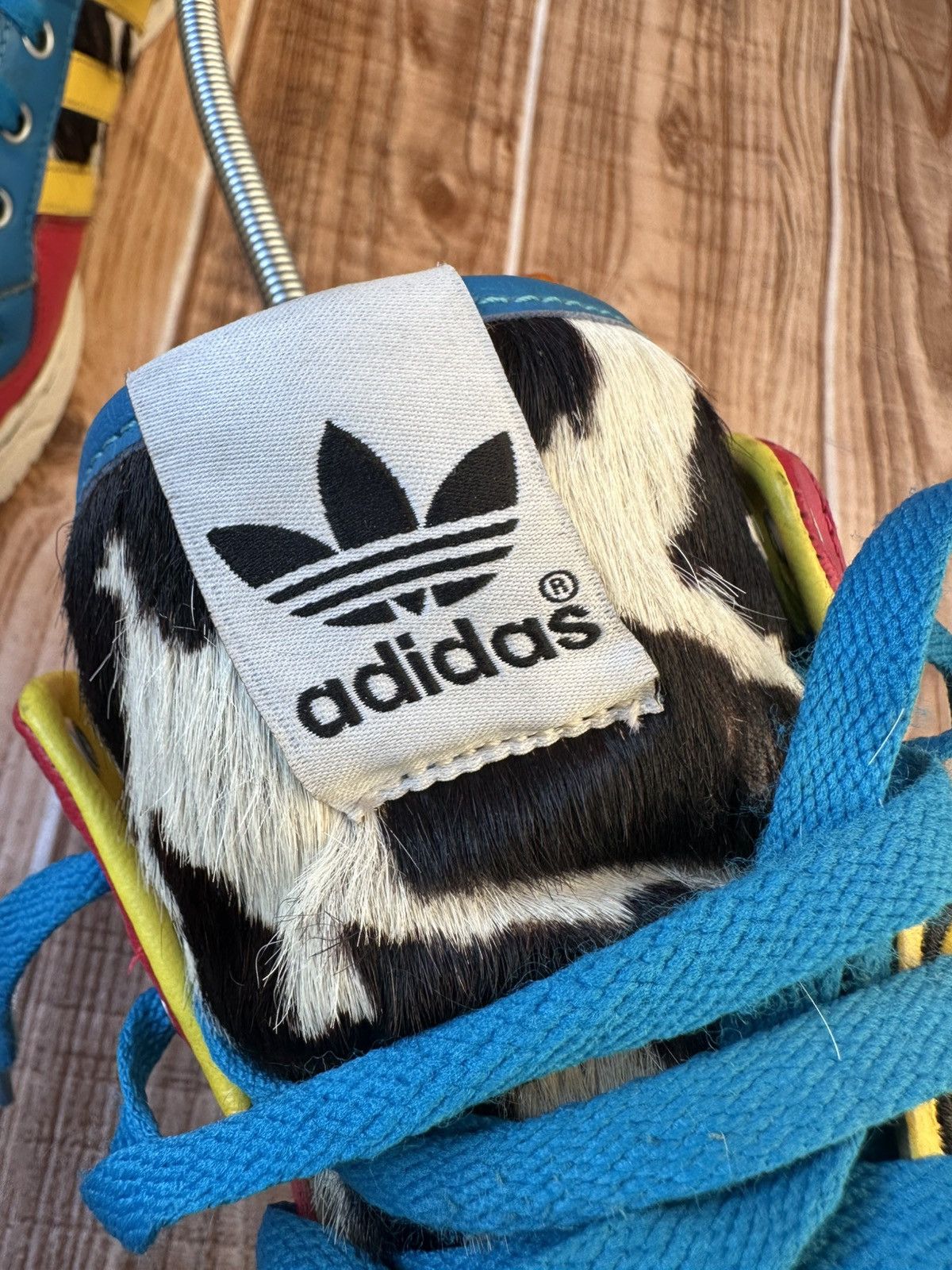 Adidas × Jeremy Scott Adidas Jeremy Scott 2NE1 Wings Avant Garde High Sneakers Size US 8.5 / EU 41-42 - 18 Thumbnail