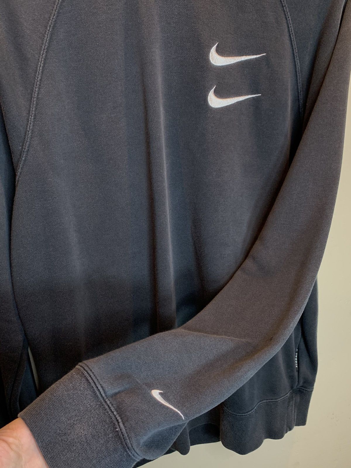 Nike *RARE* Nike Double Swoosh Goddess of Victory Art Sweatshirt Size US S / EU 44-46 / 1 - 3 Thumbnail