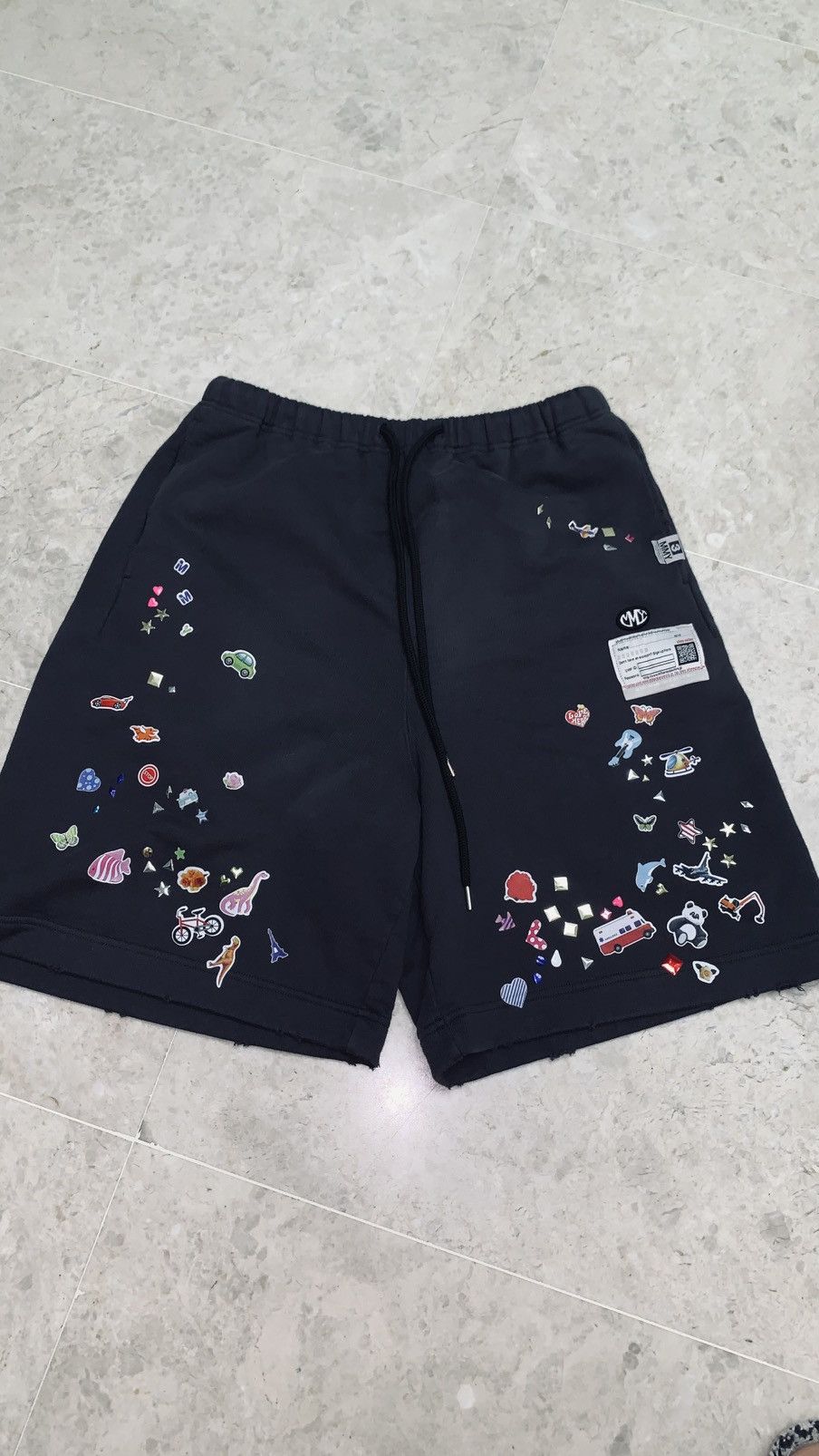 Maison MIHARA YASUHIRO Maison Miharayasuhiro sticker shorts Size US 36 / EU 52 - 1 Thumbnail