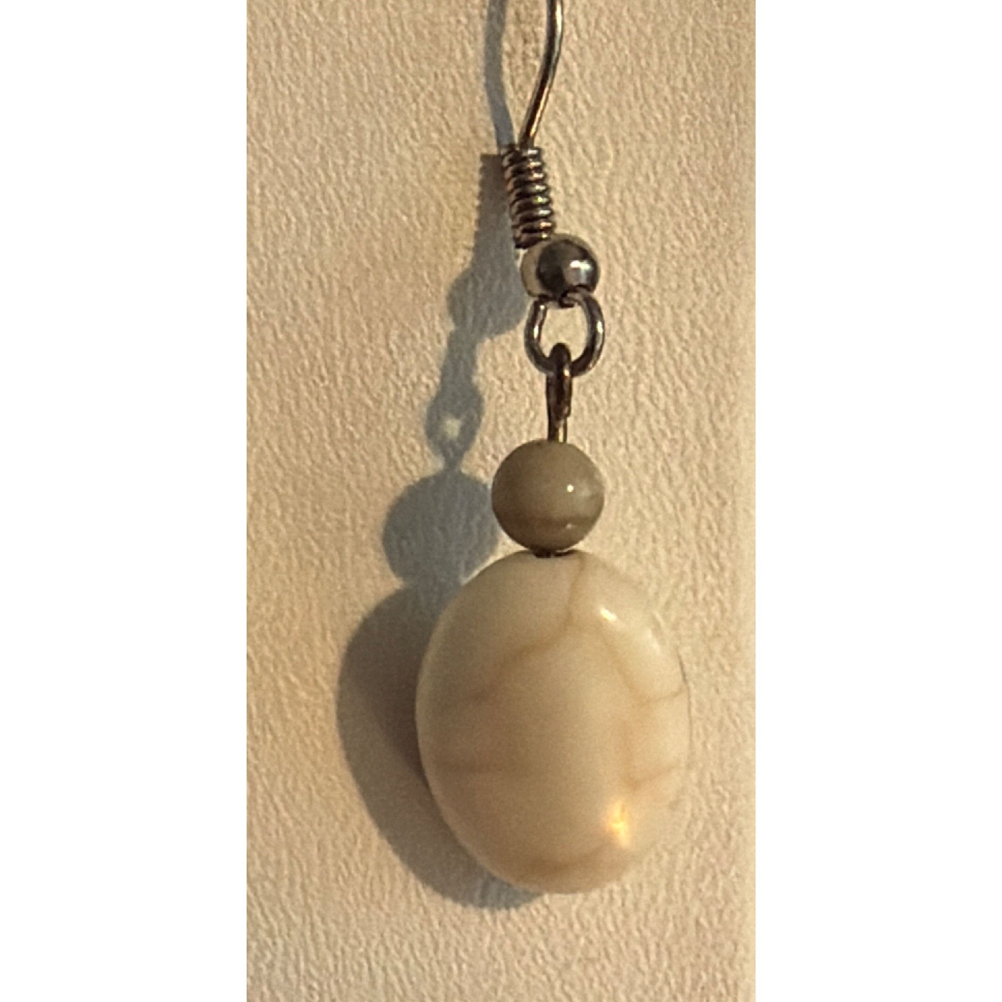 Other Vintage Silver Tone Dangle Earrings Natural Howlite Stone 1. Size ONE SIZE - 2 Thumbnail