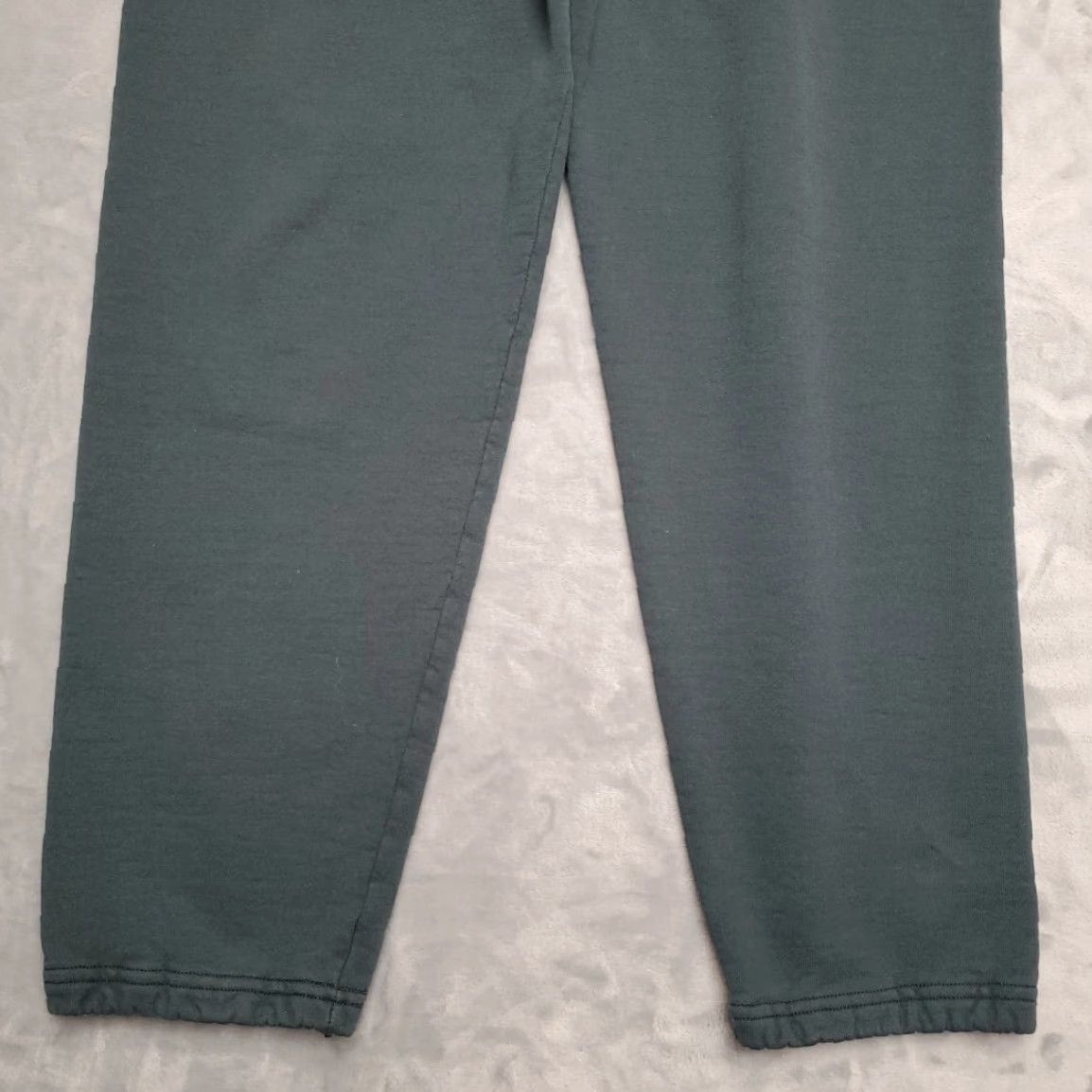 Vintage VINTAGE Russell Athletic Sweat Pants Mens L Green 50/50 Cotton Blend Made in USA Sweatpants Mens L Green 50/50 Cotton Blend USA Rush? Size US 33 - 2 Thumbnail