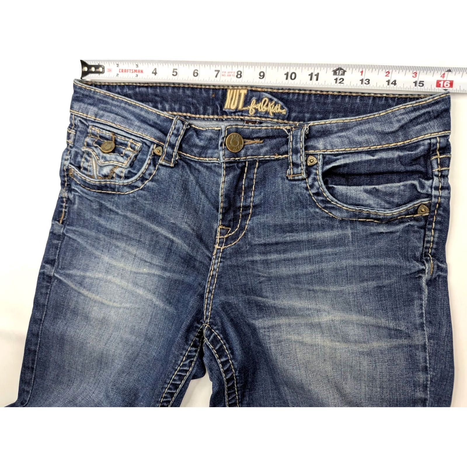 Vintage KUT from the Kloth Bermuda Shorts Women 8 Knee Length Denim Blue 32x14 Mid Rise Button Zipper 5-Pocket Stretch Classic Casual Size 30" / US 8 / IT 44 - 6 Thumbnail