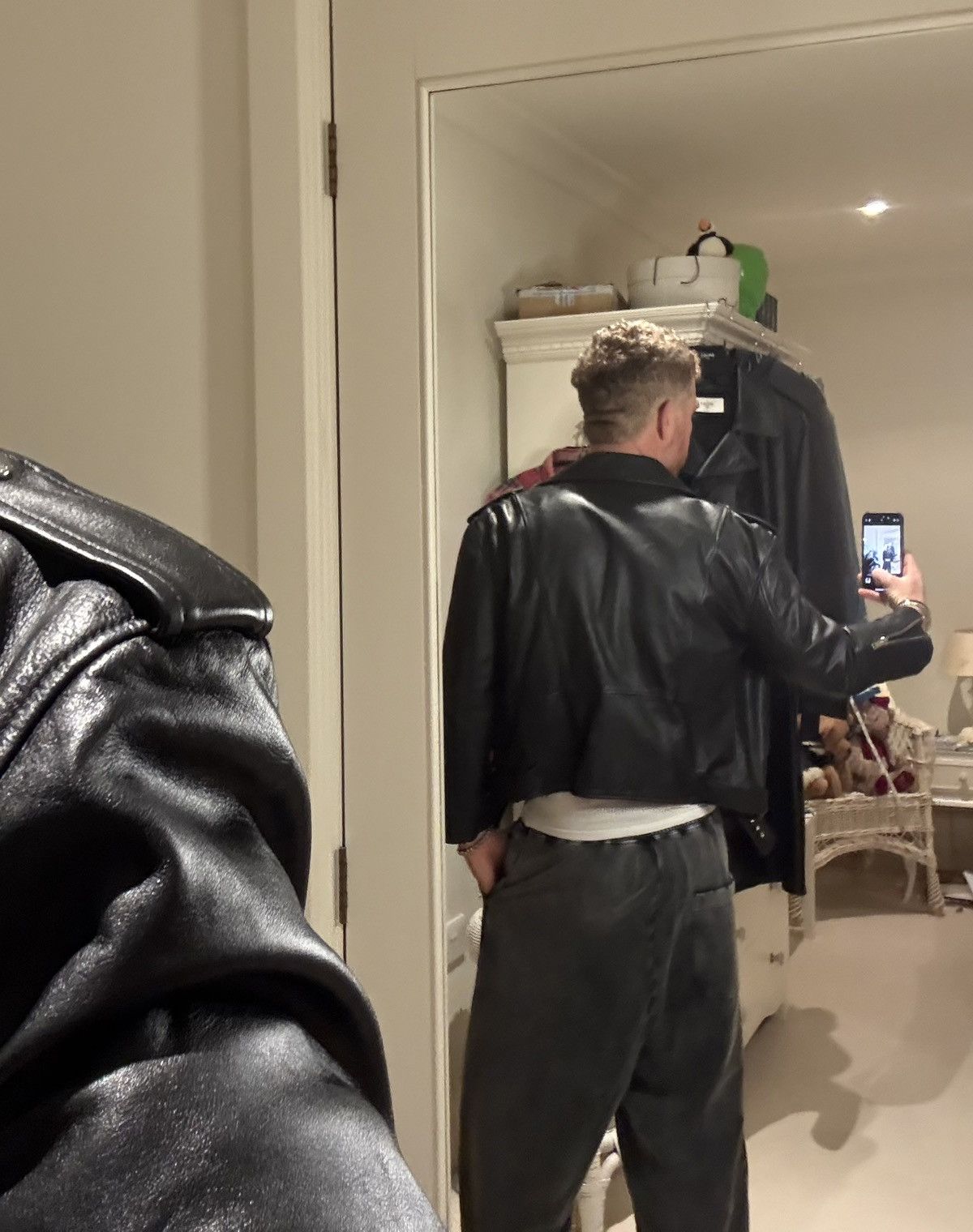 Celine $6.5k Celine Triomphe logo biker leather jacket Hedi Slimane Size US S / EU 44-46 / 1 - 8 Thumbnail