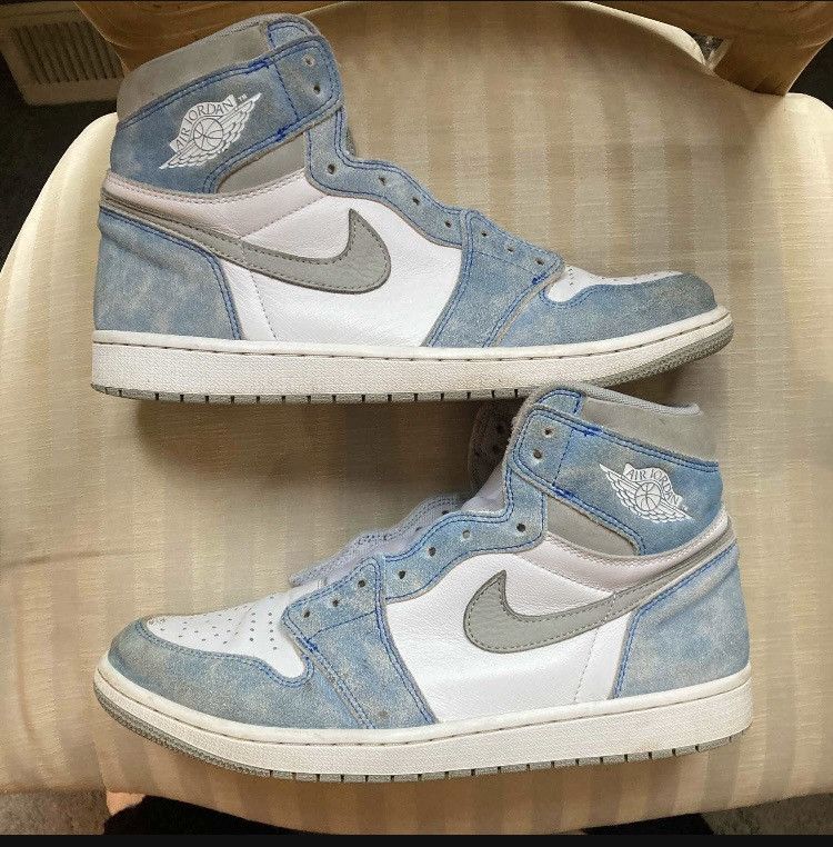 Jordan Brand Air Jordan 1 retro OG Hyper royal Size US 11 / EU 44 - 1 Thumbnail