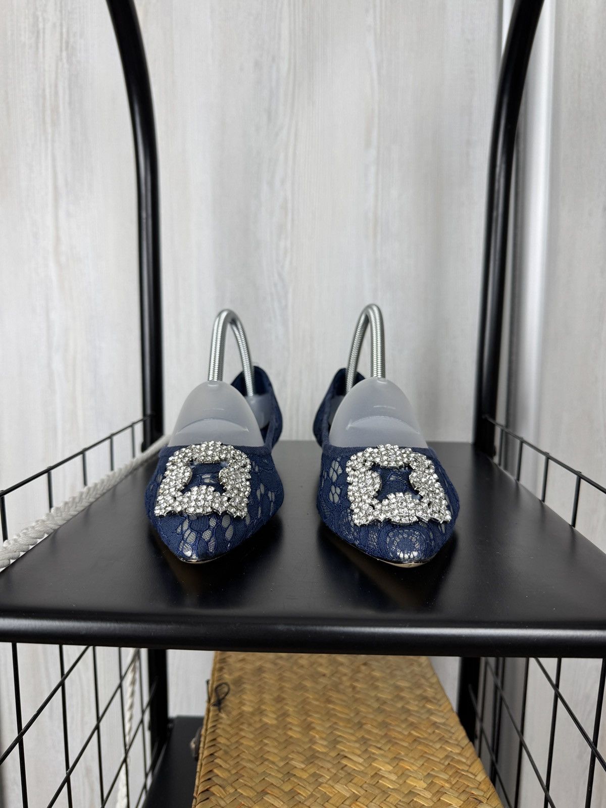 Manolo Blahnik Manolo Blahnik Navy Blue Lace and Satin Hangisi Ballet Flats Size US 9 / IT 39 - 8 Thumbnail