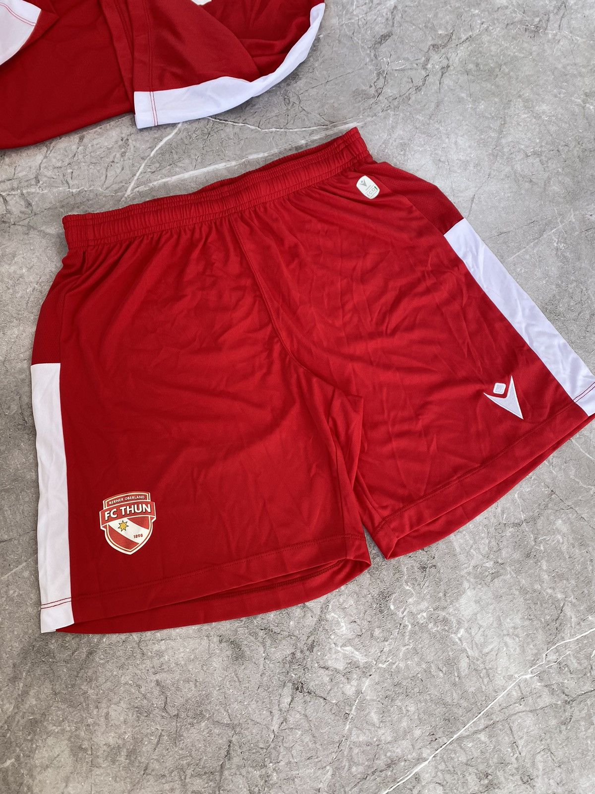 Macron Rare FC Thun Macron Soccer Football Suit Jersey & Shorts Y2K Size US M / EU 48-50 / 2 - 9 Thumbnail