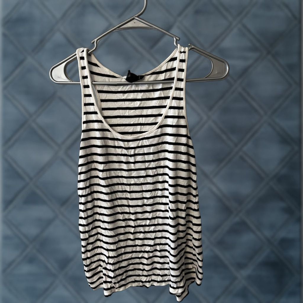 H&M H&M Basic Tank Size Small Black White Muscle Shirt Women Striped Size S / US 4 / IT 40 - 1 Thumbnail