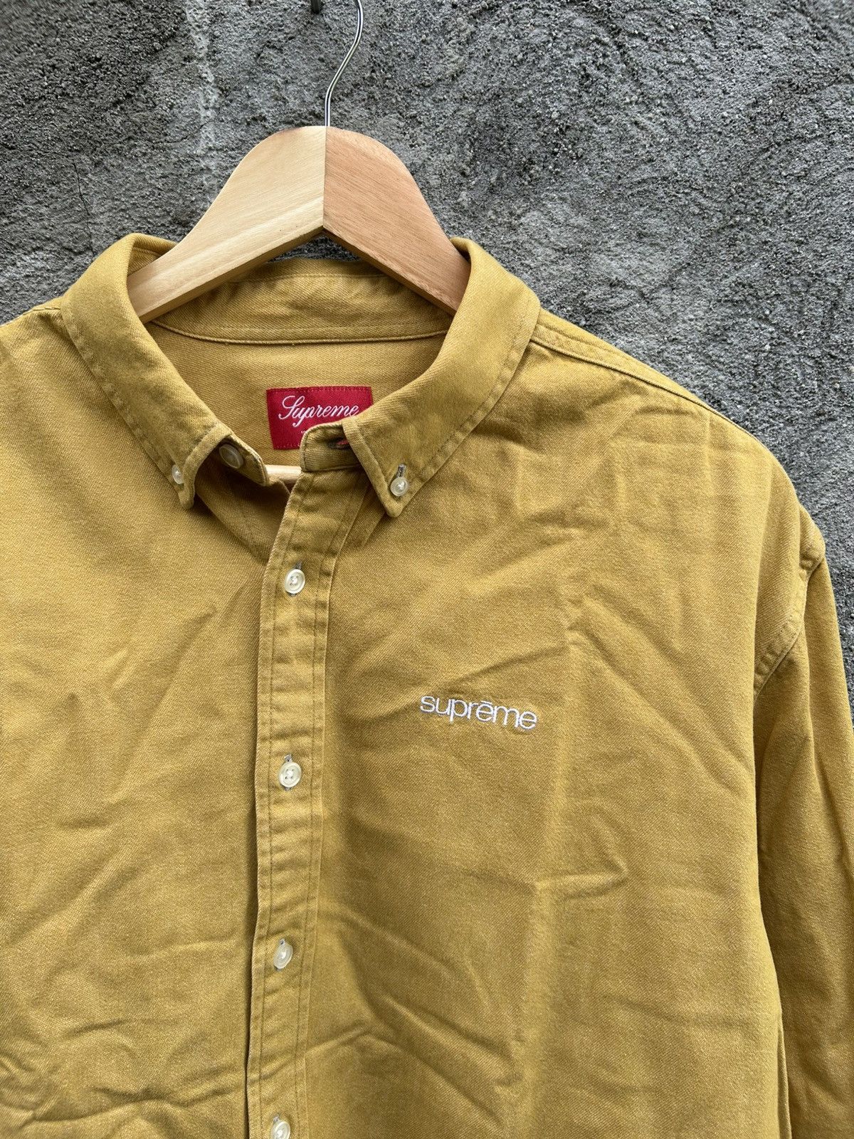 Supreme Supreme classic logo denim Size US L / EU 52-54 / 3 - 1 Thumbnail