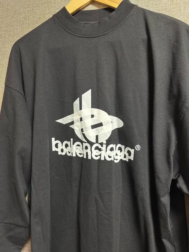 Balenciaga Balenciaga Double Layer Stacked Logo Long Sleeve T-Shirt Size US S / EU 44-46 / 1 - 2 Thumbnail