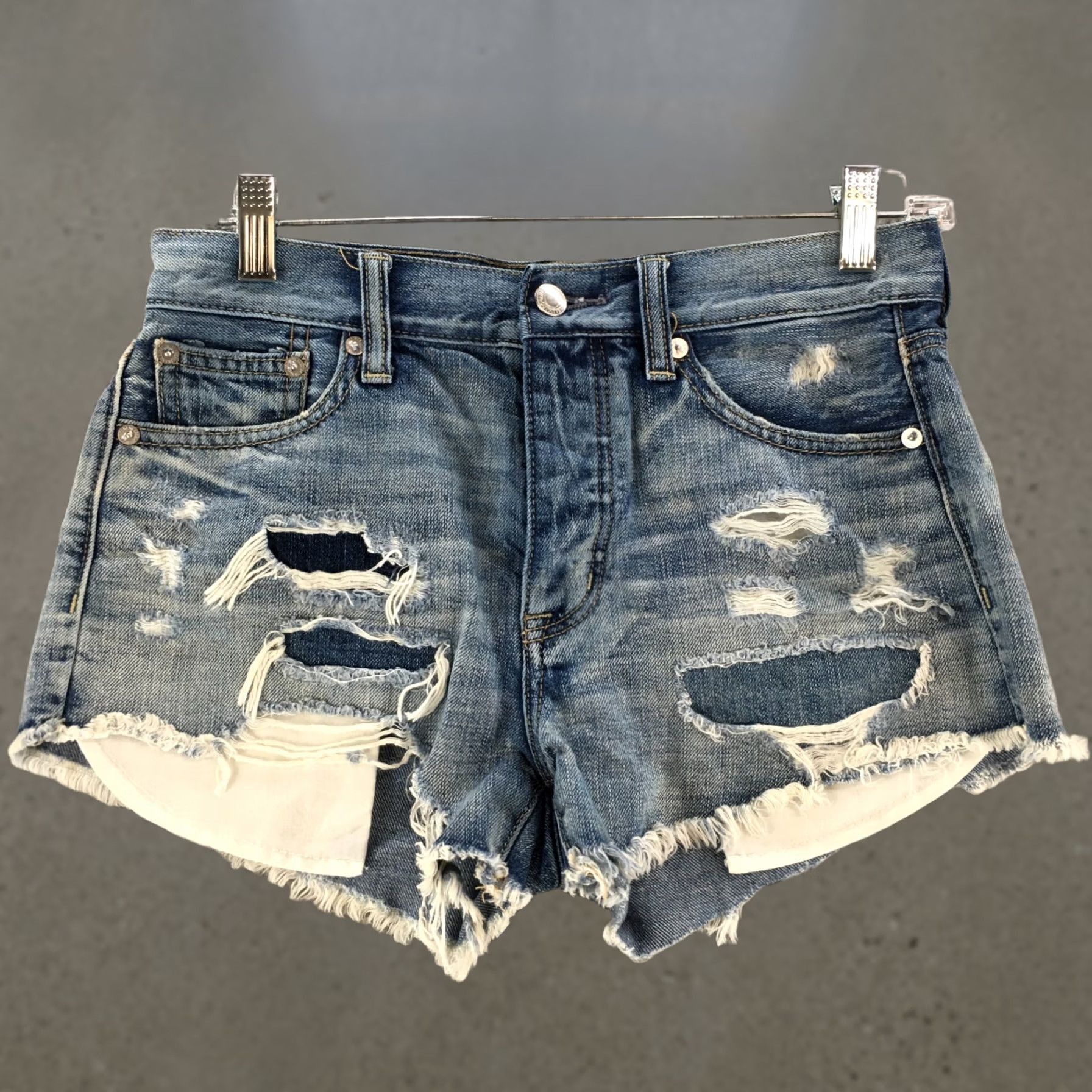American Eagle Outfitters American Eagle Outfitters Shorts Womens 2 Blue Button Fly Mid Rise Cut-Off Denim 5-Pocket Vintage? No Size 26" / US 2 / IT 38 - 1 Thumbnail