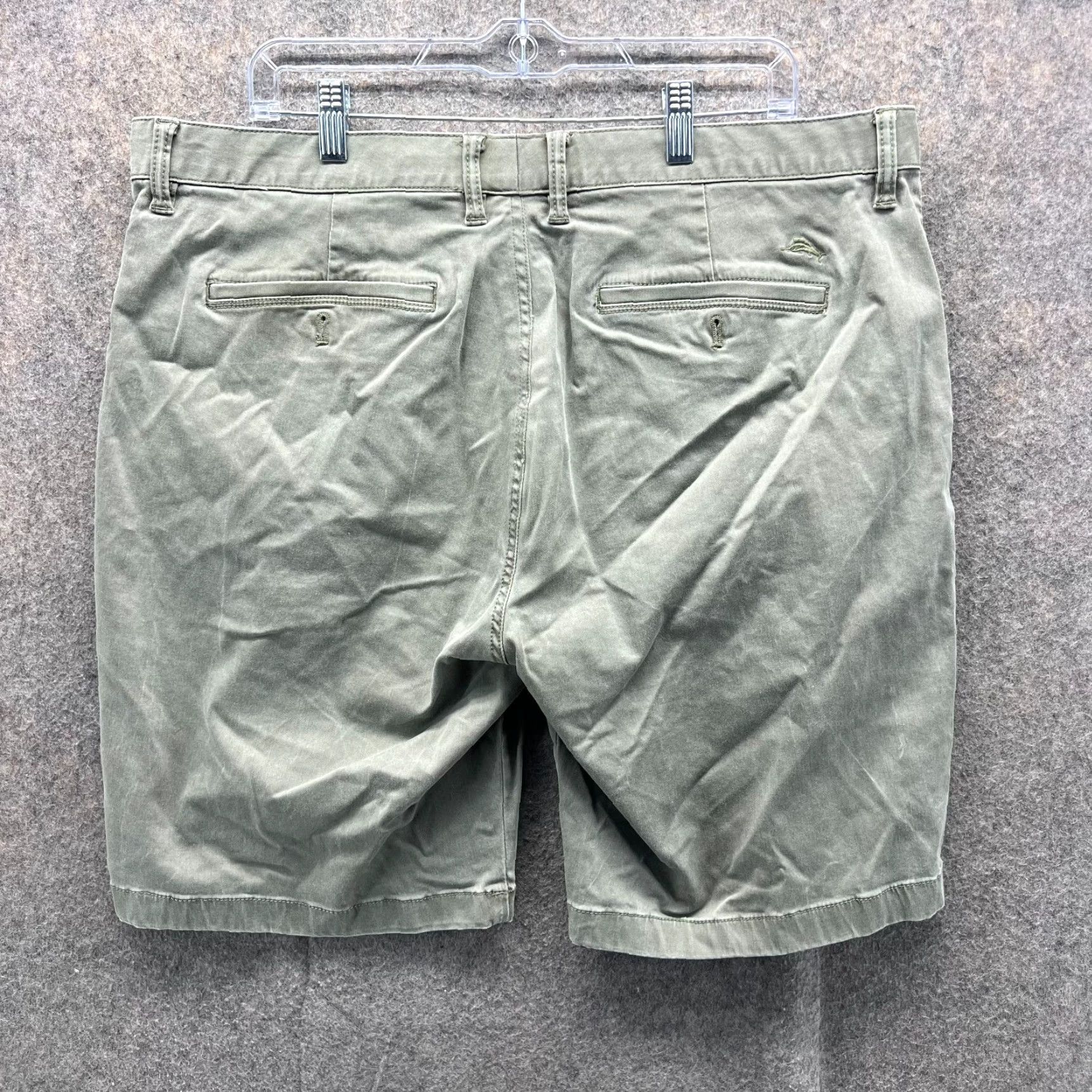 Tommy Bahama VINTAGE Tommy Bahama Shorts Mens 40 Green Chino Flat Front Canvas Cotton Tencel Golf Size US 40 / EU 56 - 2 Thumbnail