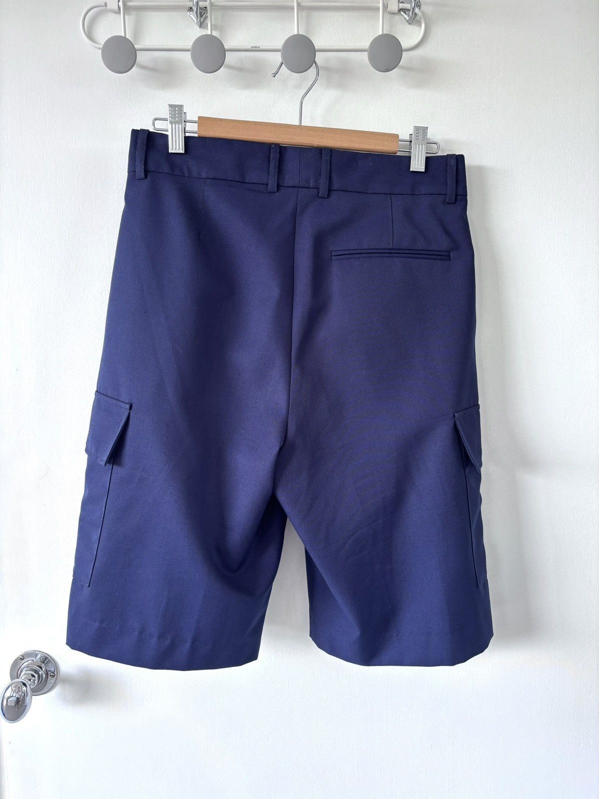 Drole De Monsieur Navy mid-rise wool twill cargo shorts Size US 30 / EU 46 - 2 Thumbnail