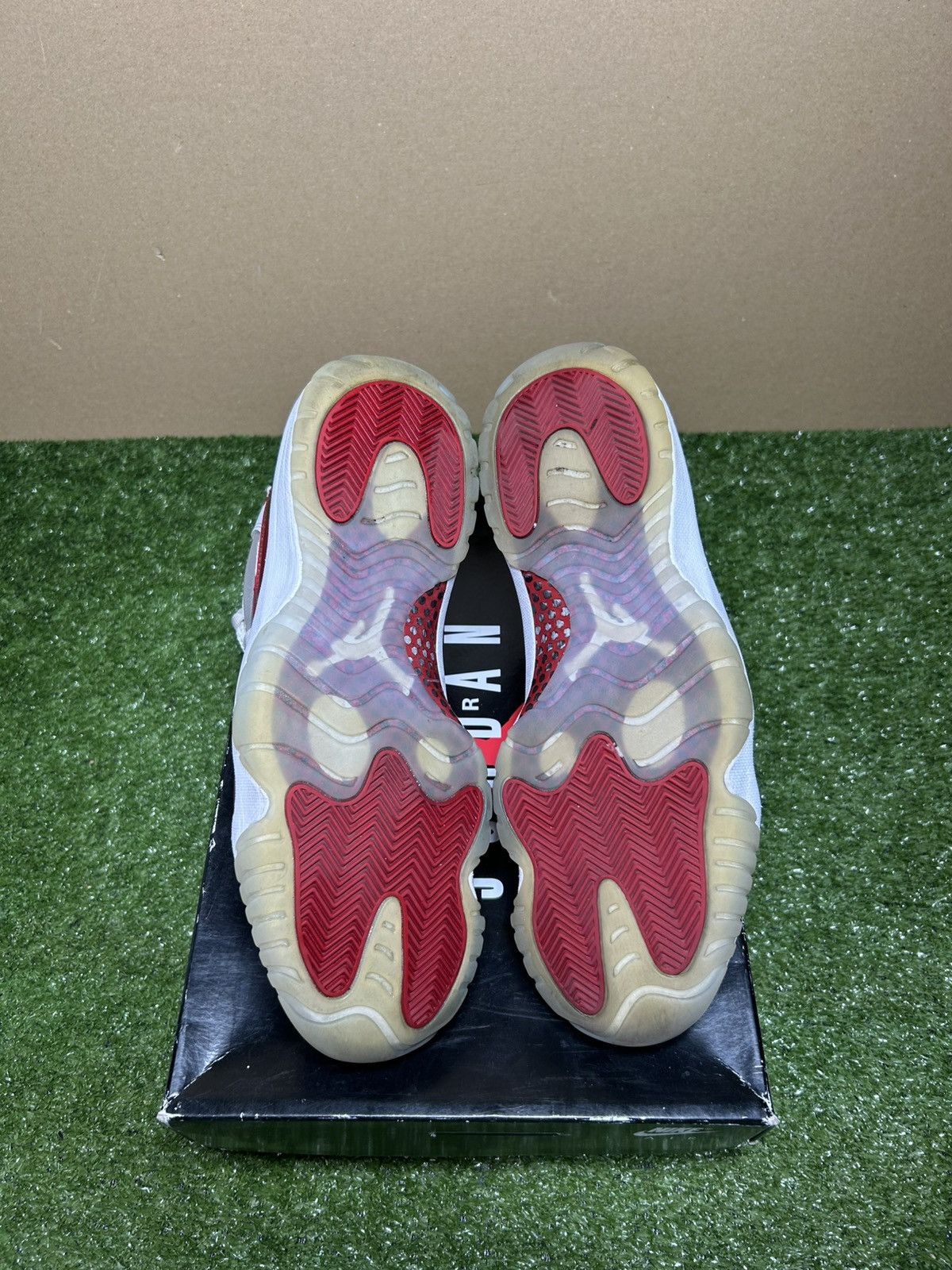 Jordan Brand Jordan 11 cherry Size US 11 / EU 44 - 10 Thumbnail