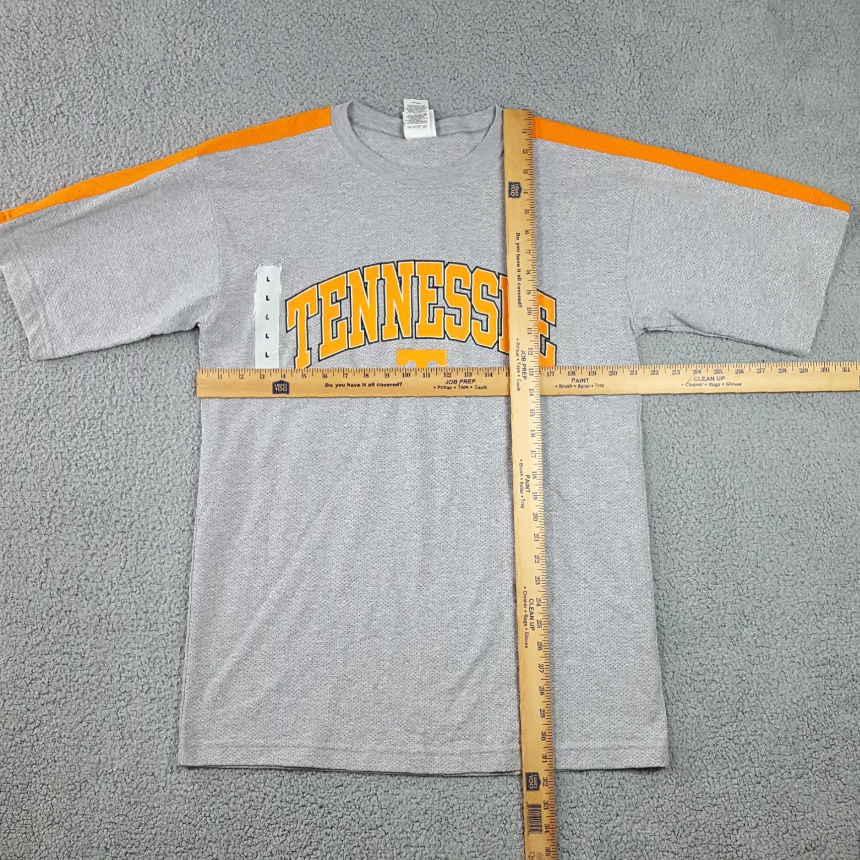 Vintage VINTAGE Tennessee Volunteers Y2K TN Vols T Shirt College Men’s Large gray 100% Cotton Jersey Embroidered Logo 90s 00s Sports Football Basketball Mens Size US L / EU 52-54 / 3 - 6 Thumbnail