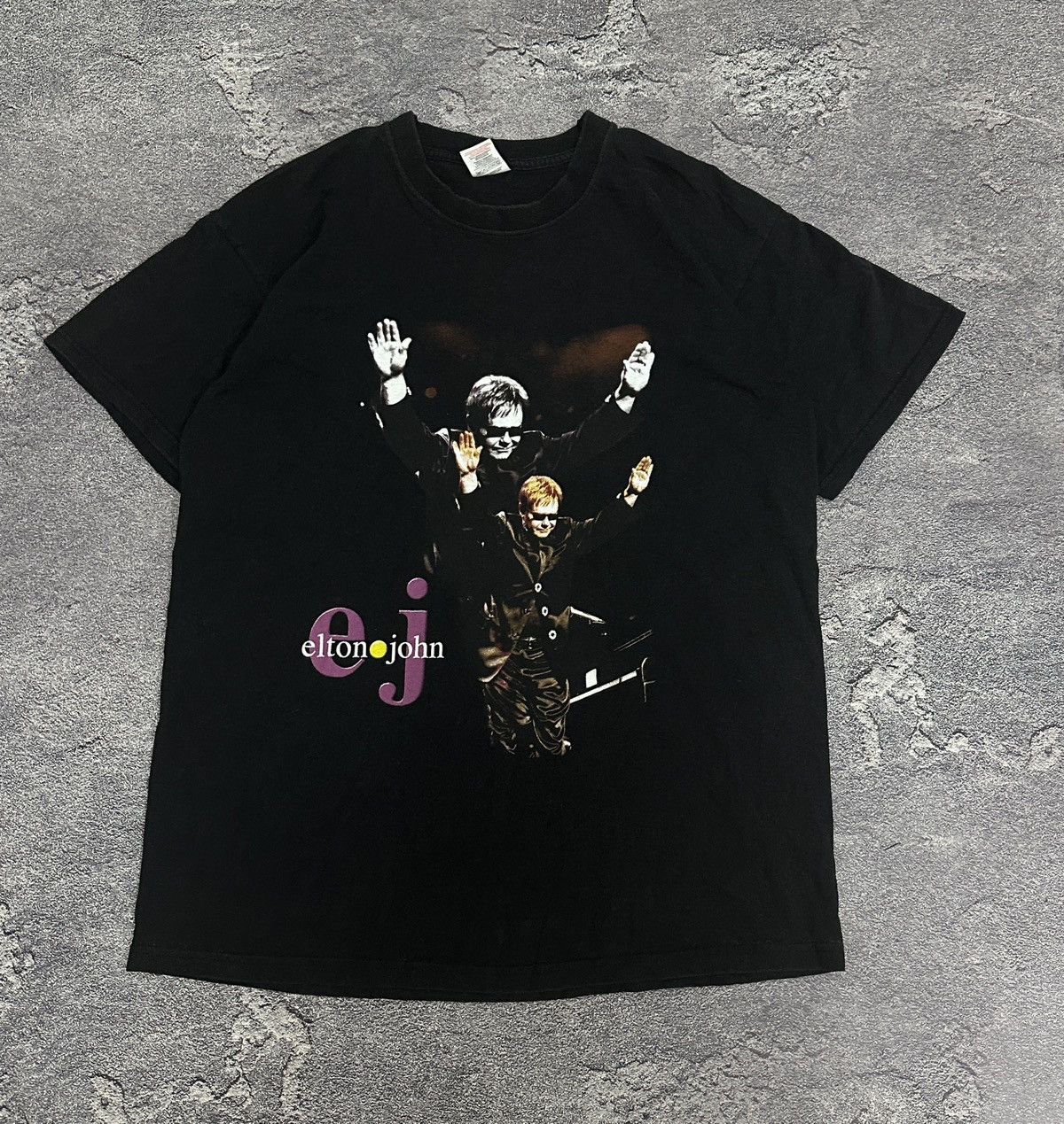 Band Tees × Vintage Vintage Elton John World Tour 2005 T-Shirt Black M Size Size US M / EU 48-50 / 2 - 1 Thumbnail