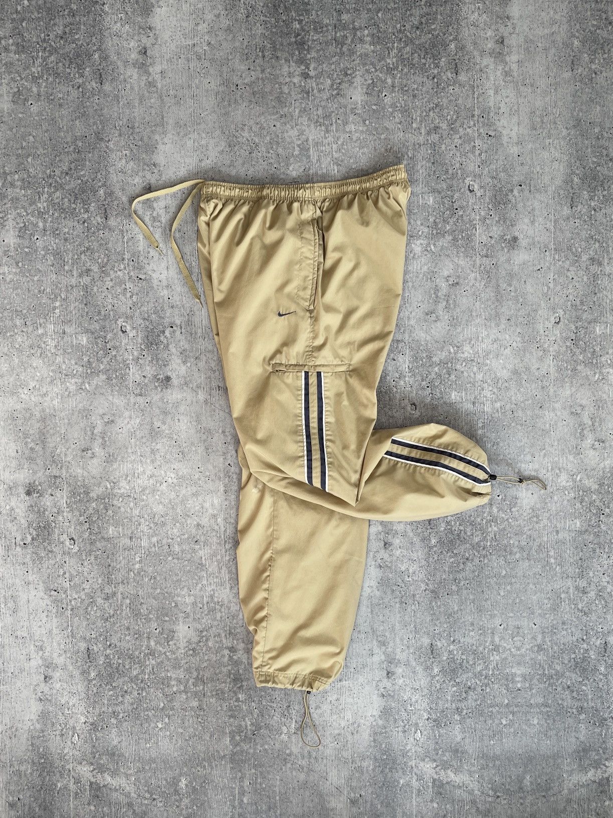 Nike × Vintage Vintage Nike 90s Track Pants Men’s L Beige Striped Baggy Y2K Size US 34 / EU 50 - 1 Thumbnail