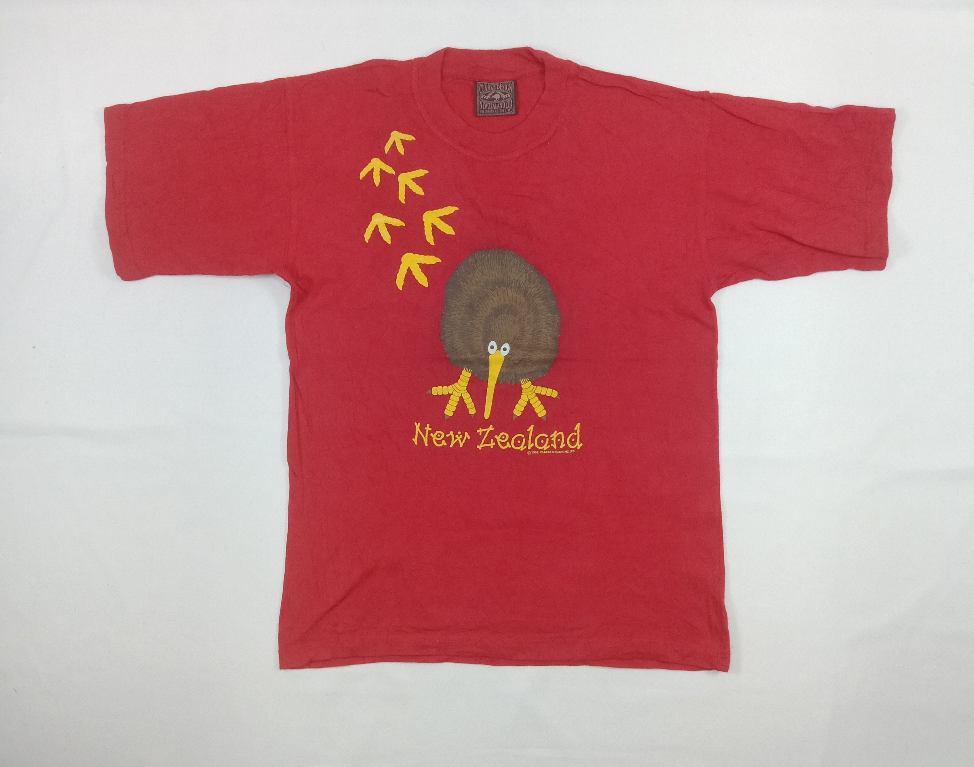 Vintage Vintage Clarke Design New Zealand Kewi T Shirt Size US M / EU 48-50 / 2 - 1 Thumbnail